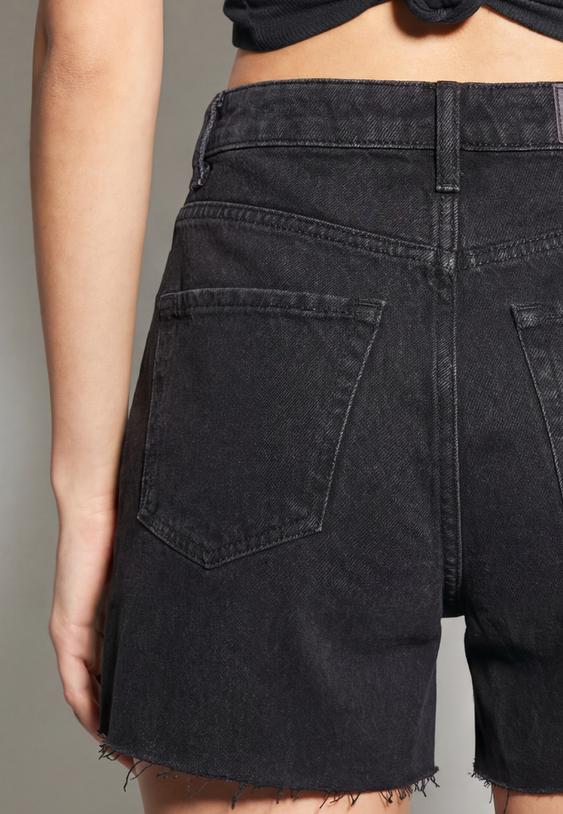 d93 short longline