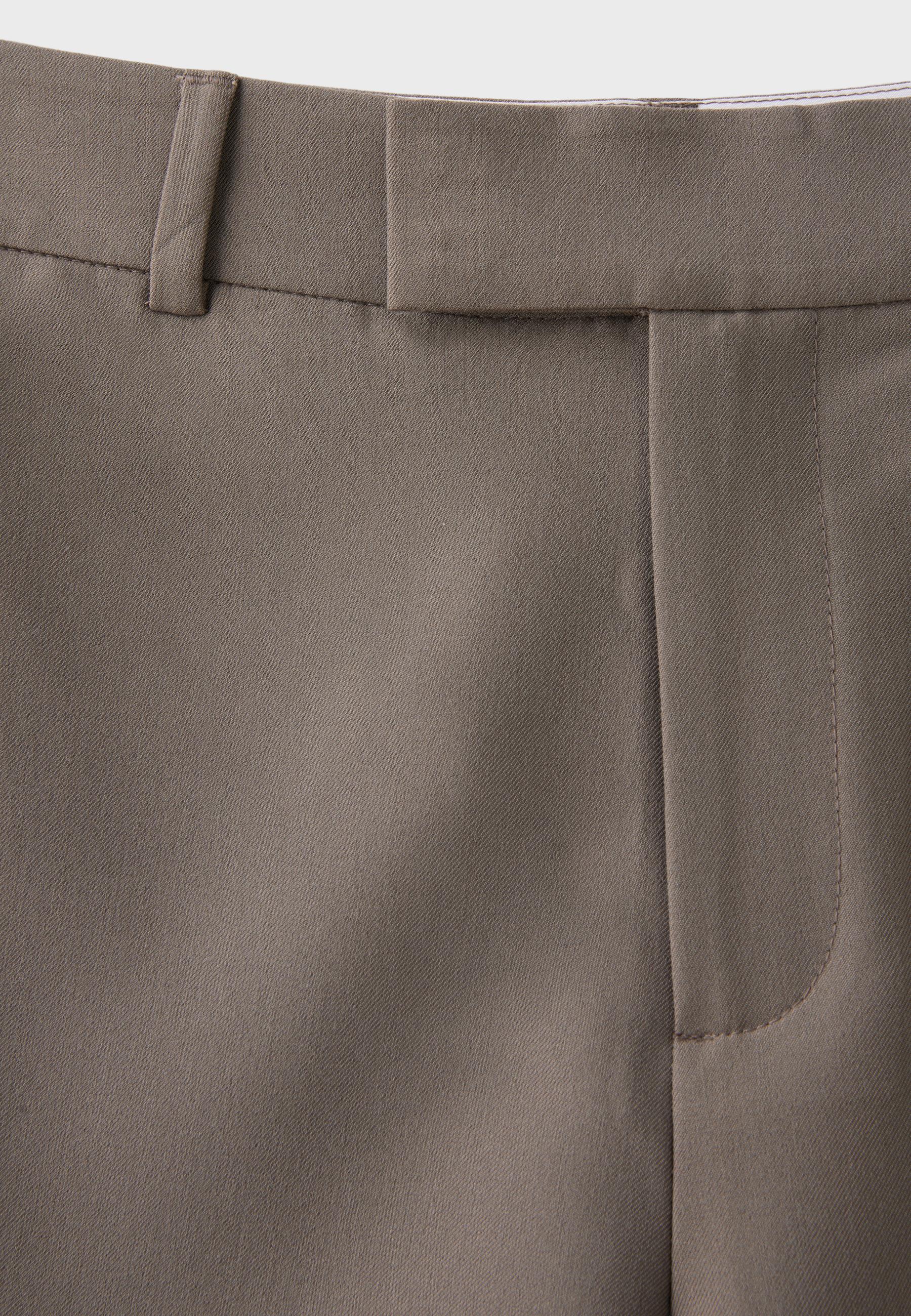 Tailored shorts with belt loops — Brown