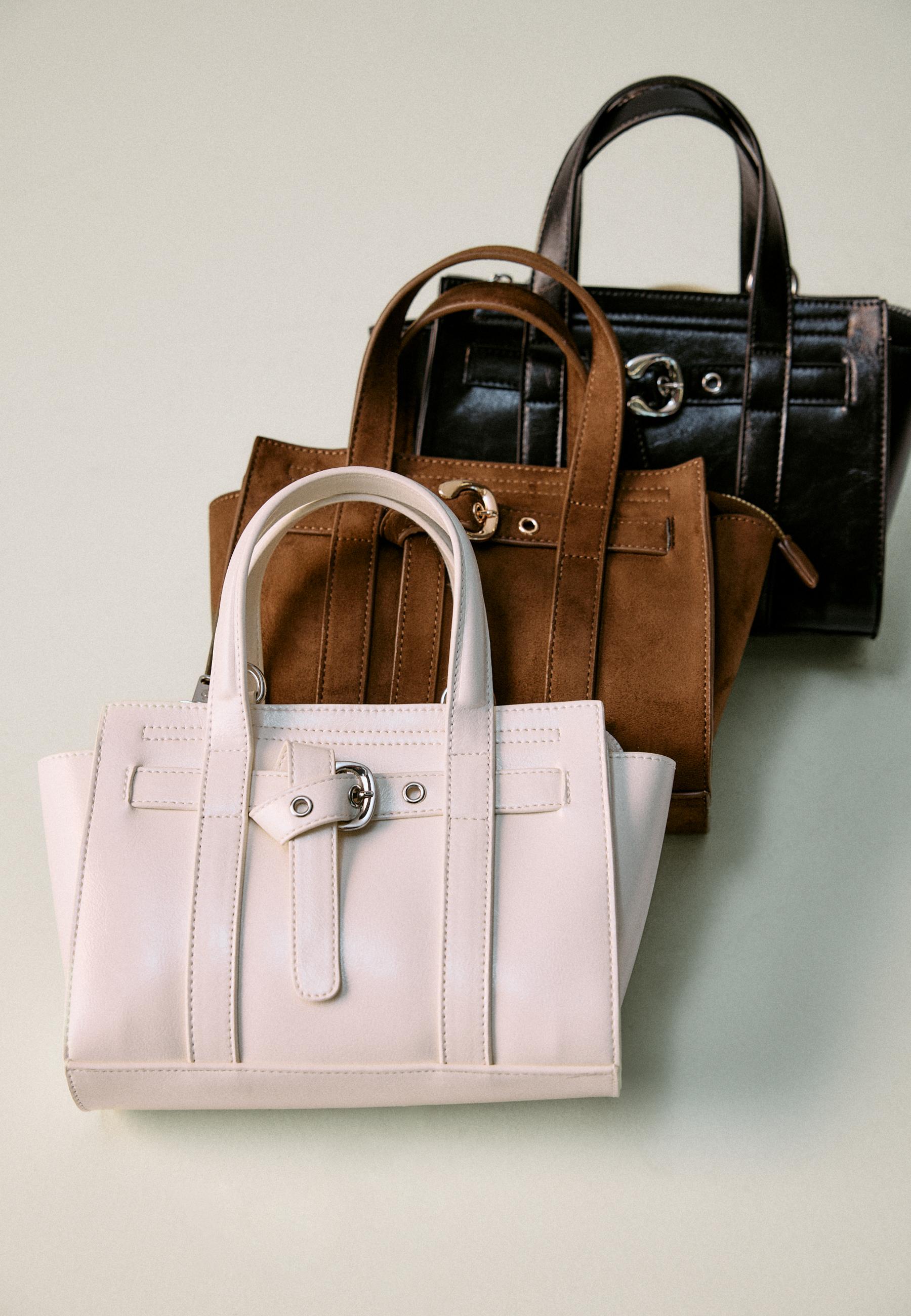 Mini tote bag with buckle — Ecru