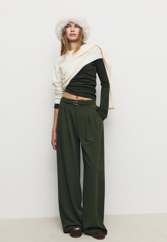 tokal detayl genis kesim pantolon