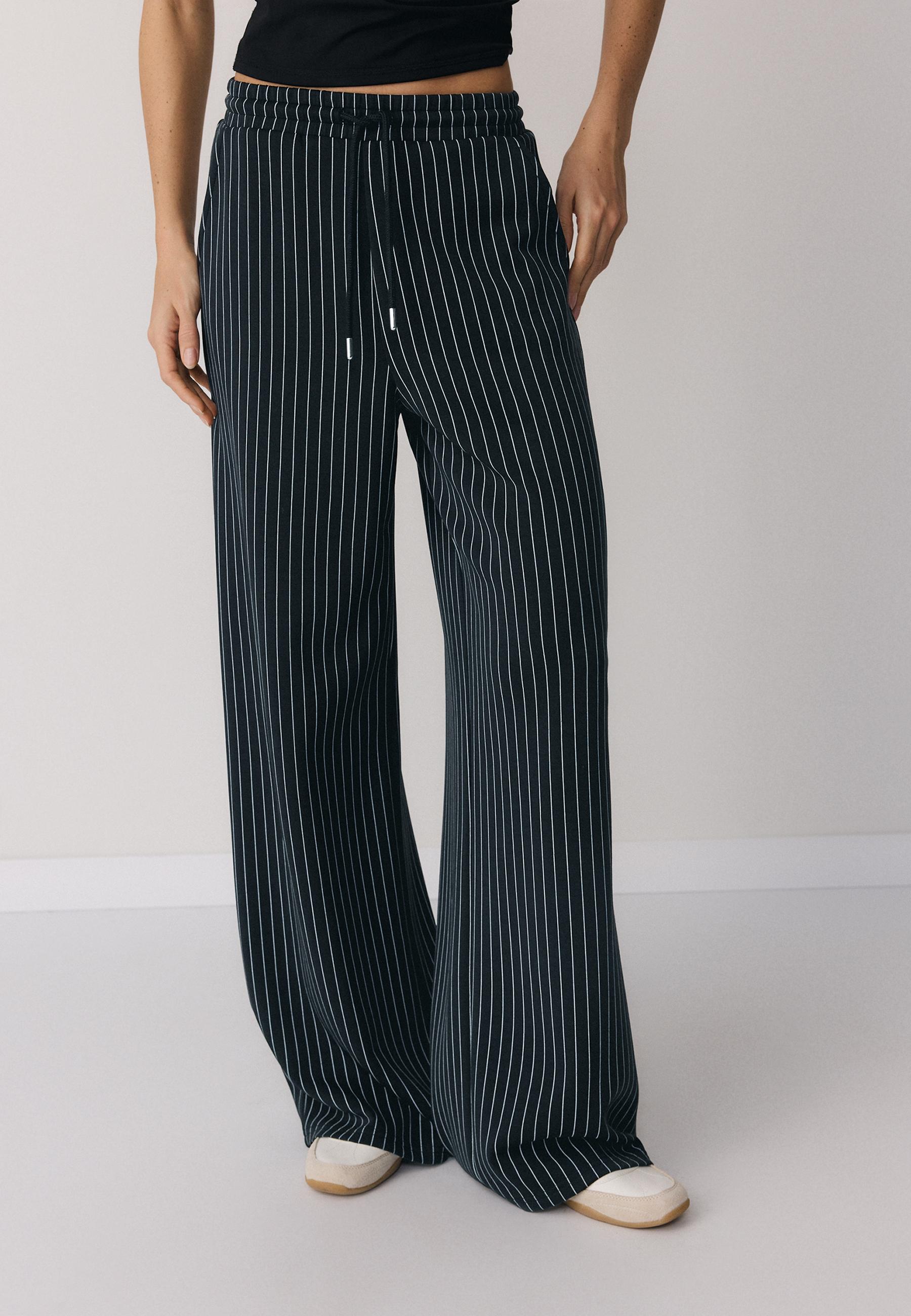 Stradivarius Ριγέ Παντελόνι Jogger Palazzo Με Απαλή Υφή 0-252 S