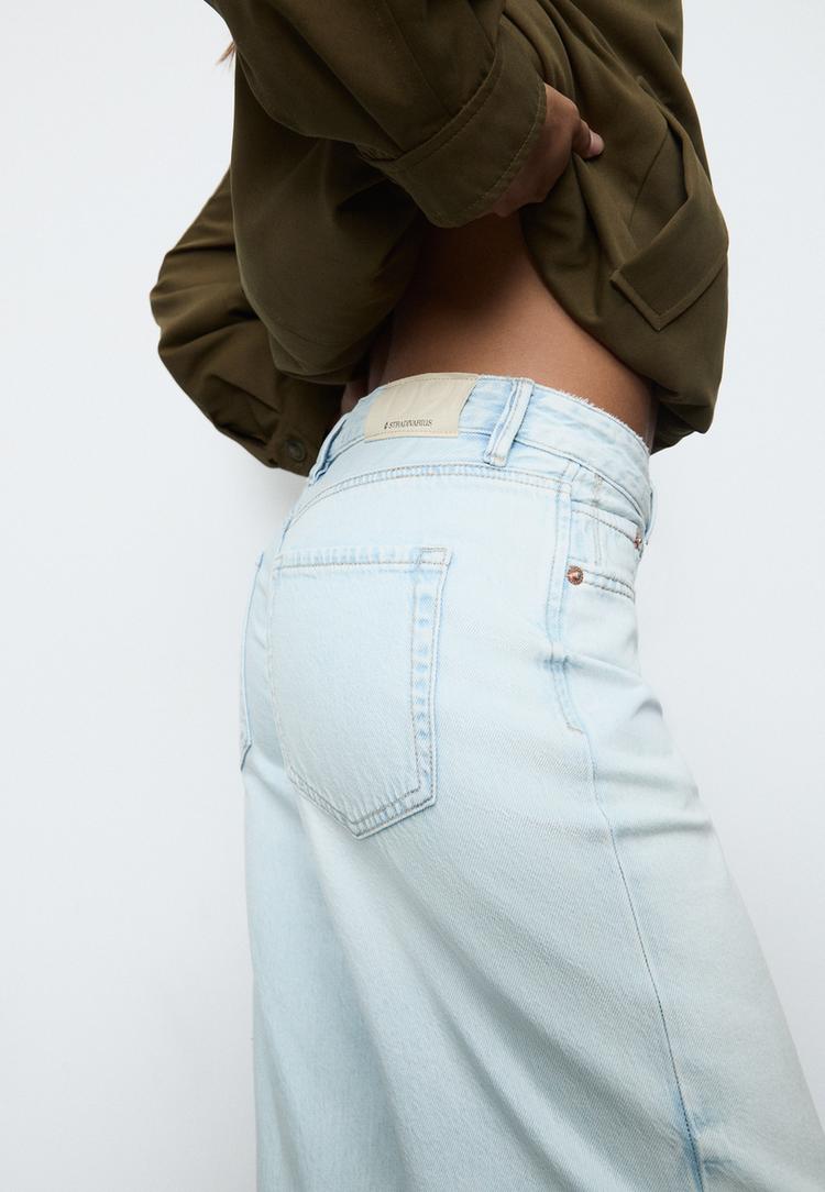 d91 jeans a vita bassa e gamba larga