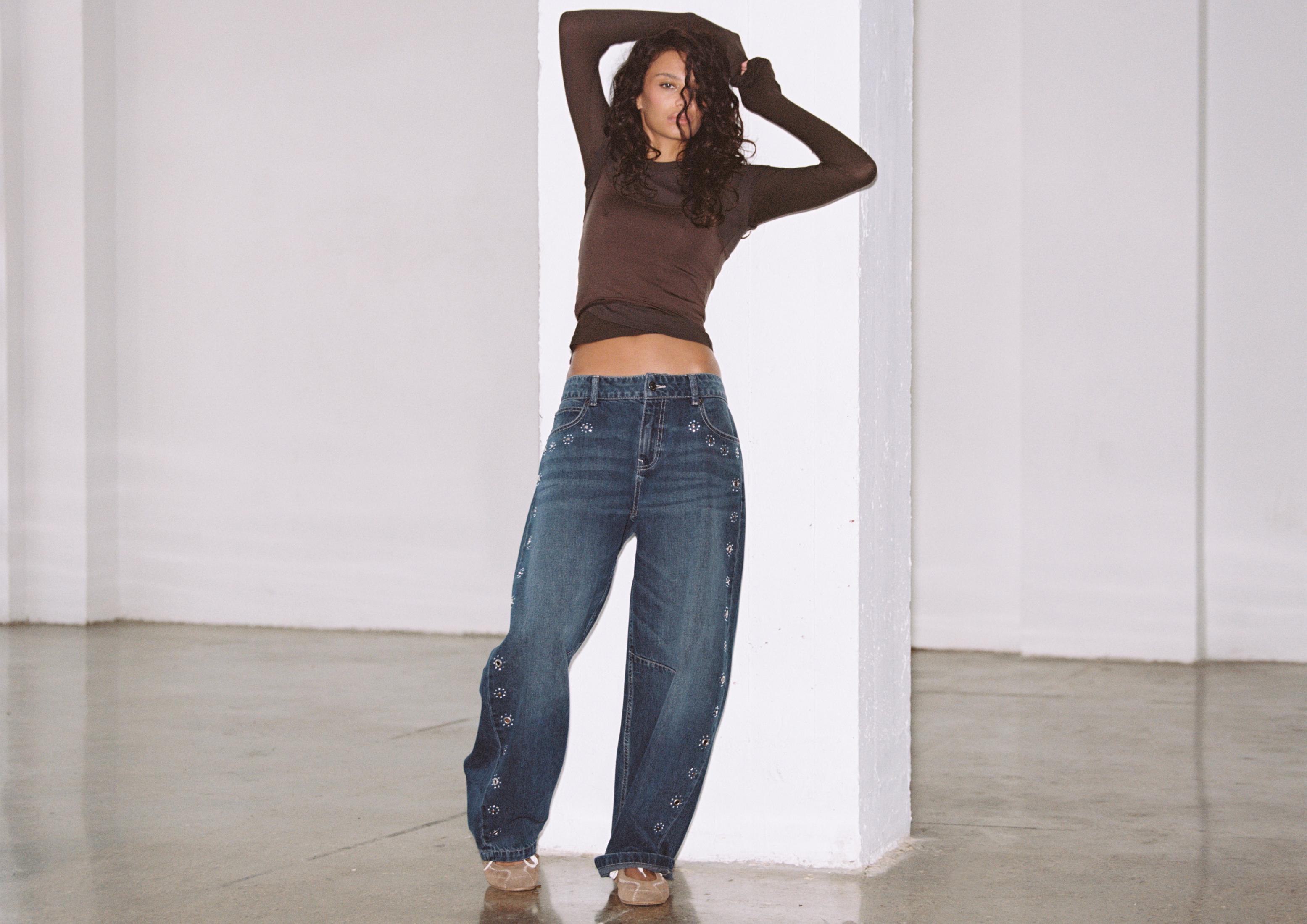 Barrel wide-leg jeans with eyelets — BLACK DENIM WASHED EFFECT