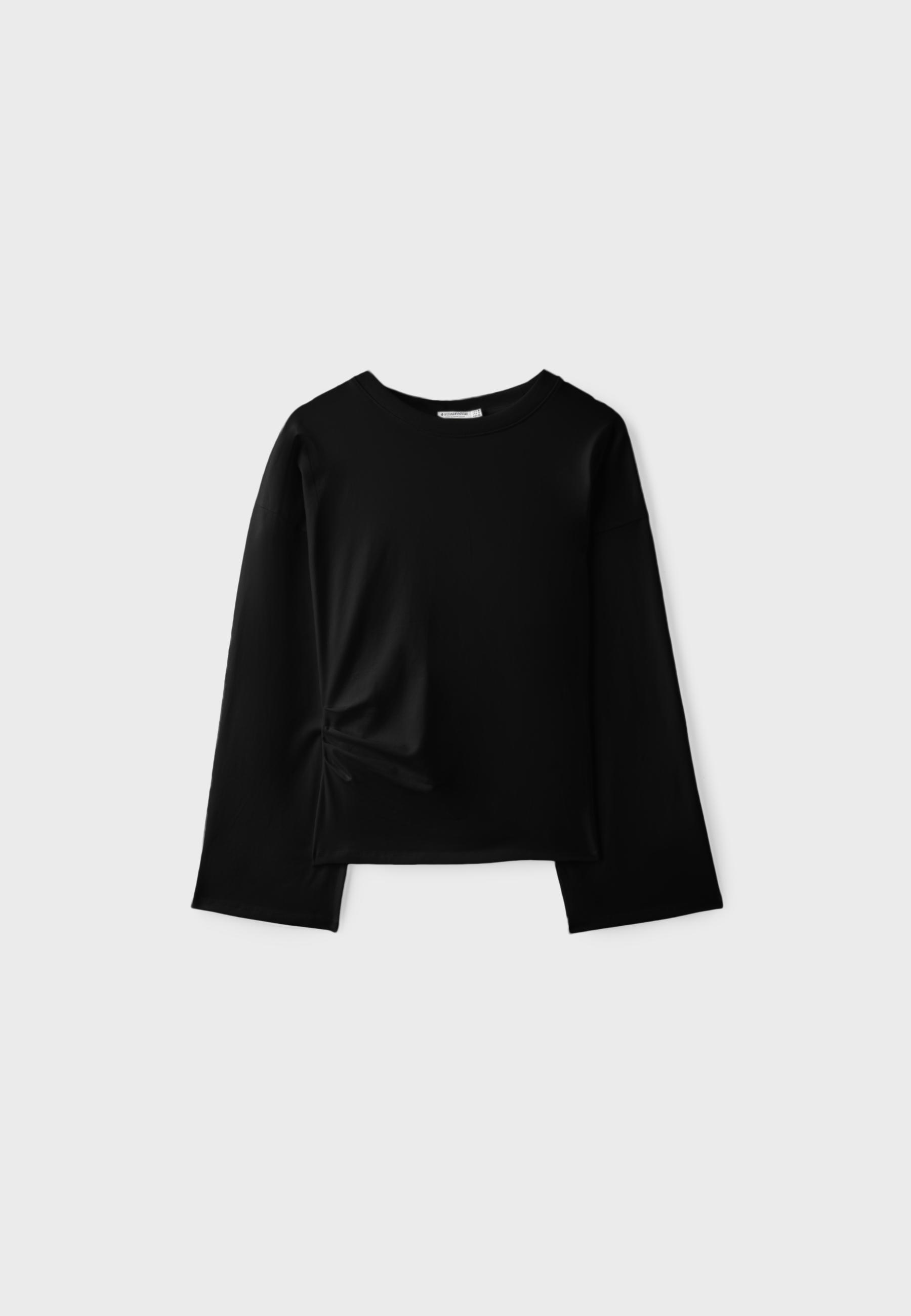 B11 Japanese-inspired long sleeve fitted waist T-shirt — Black
