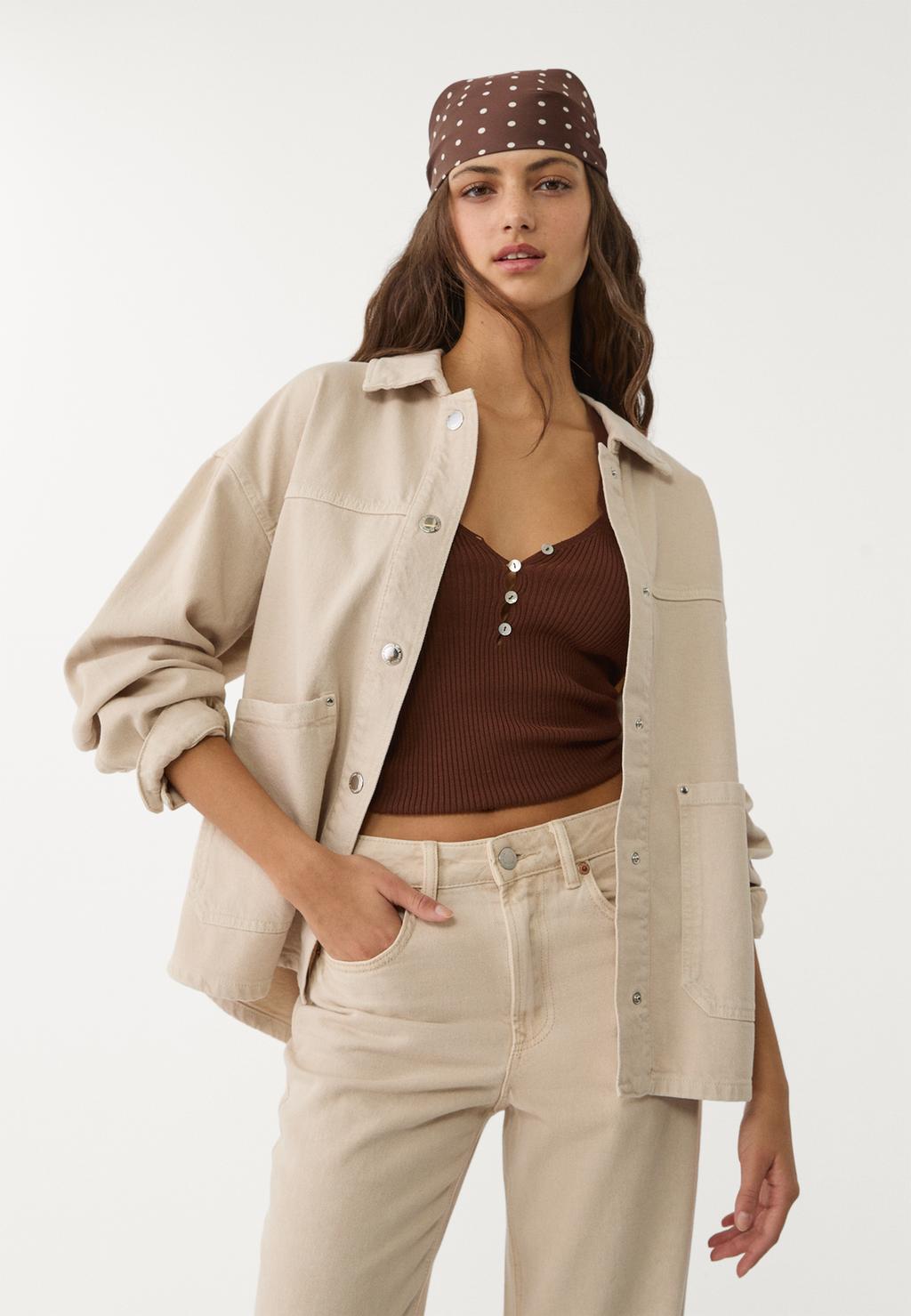 Cazadora sarga bolsillos