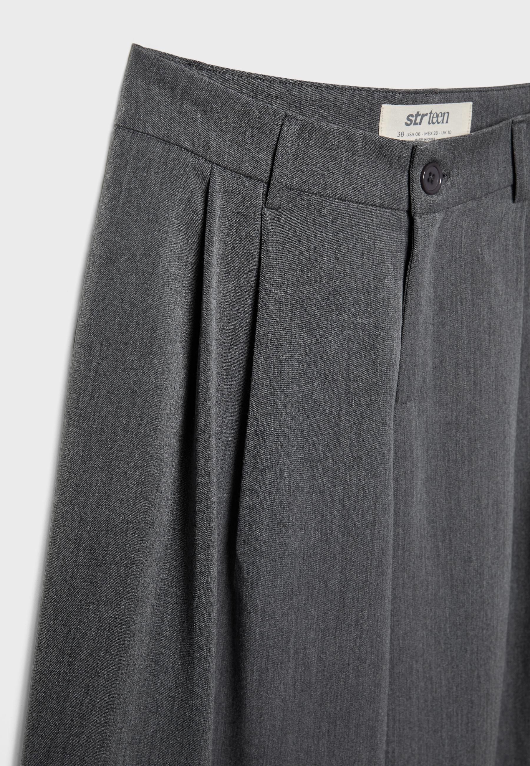 Wide-leg tailored trousers with darts — Dark grey