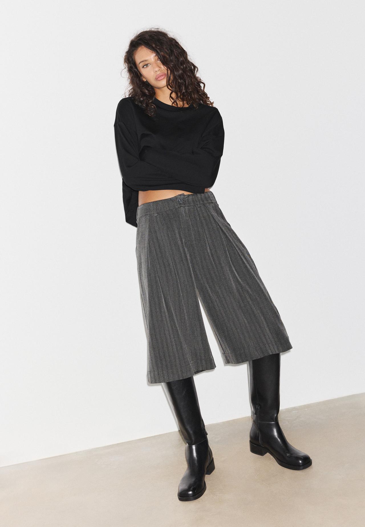Tailored Bermuda shorts — Dark grey