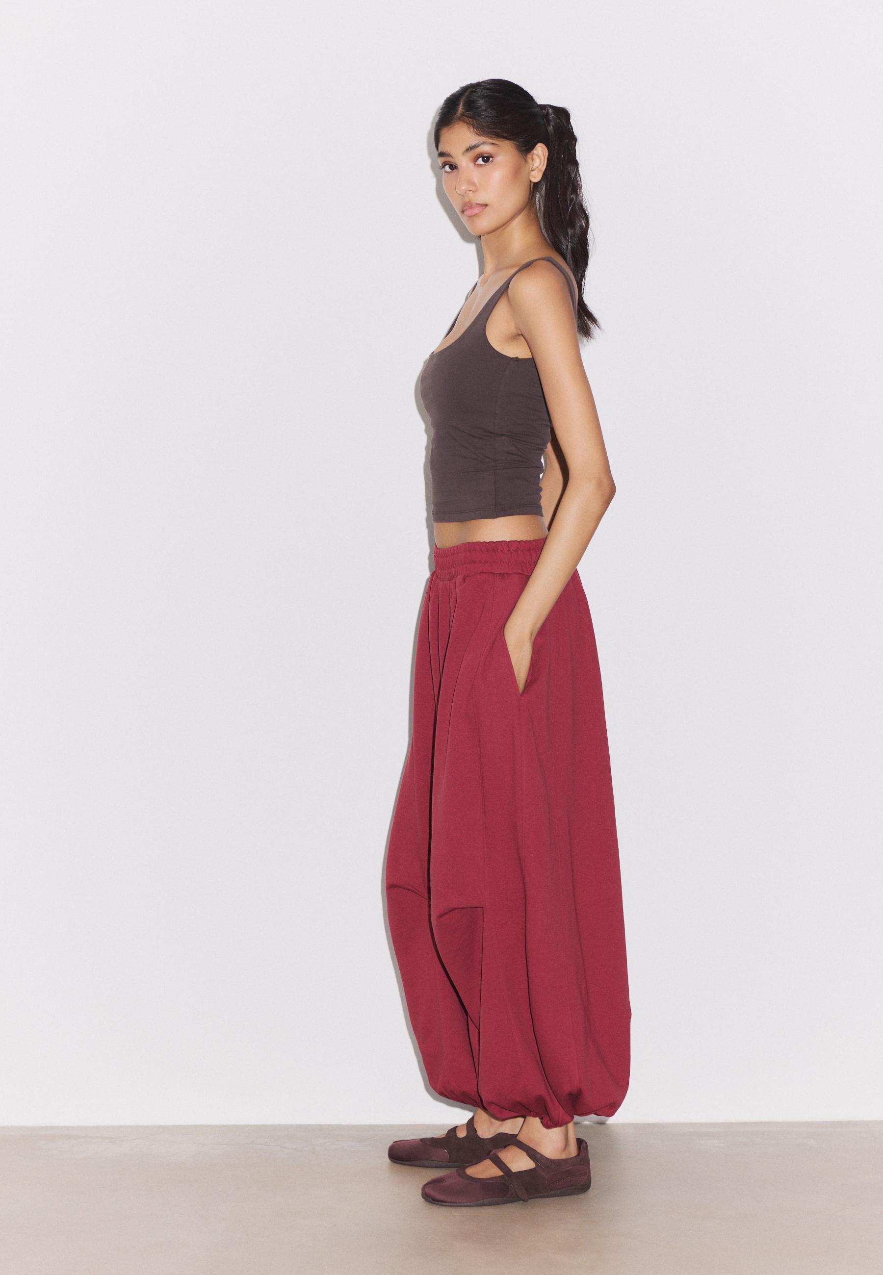 Balloon jogger trousers with toggles — Dark red