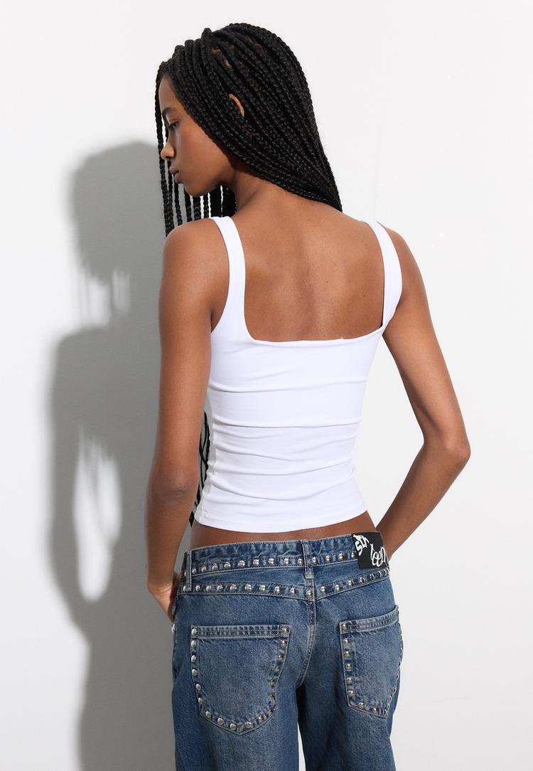 camiseta tirantes escote cuadrado