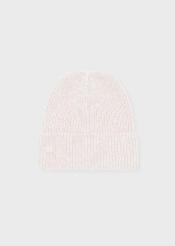 basic beanie with plaque detail