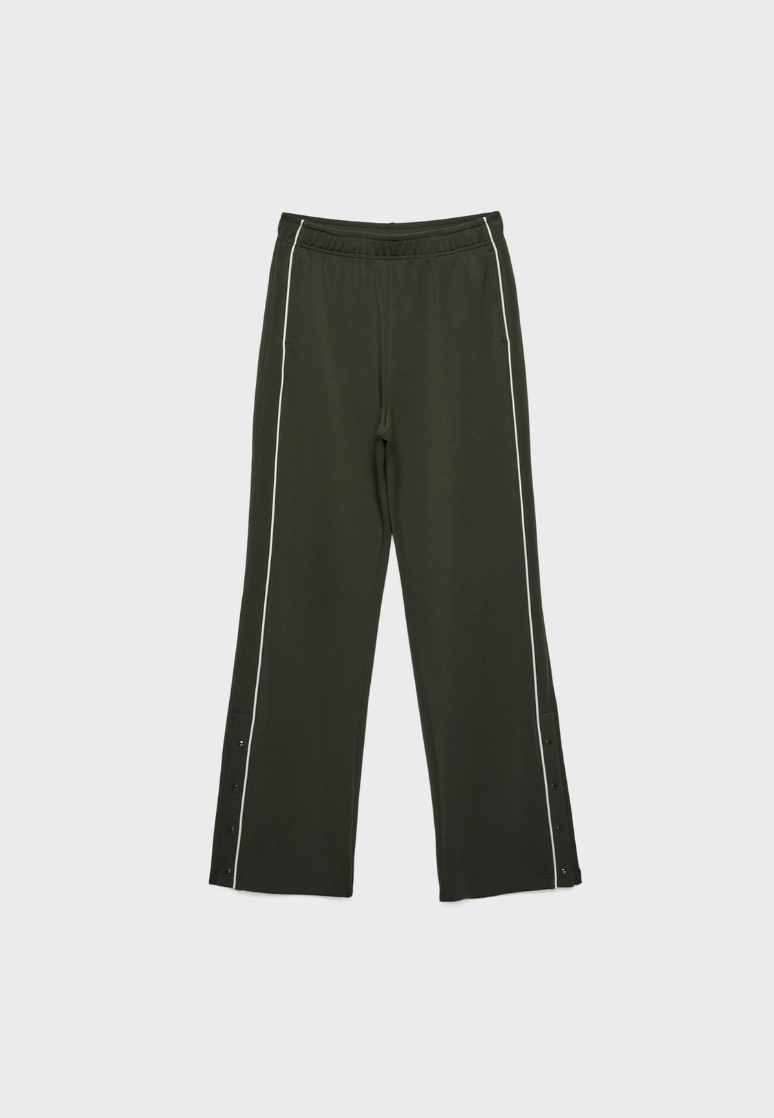 Soft-touch joggers with buttons Women's fashion Stradivarius