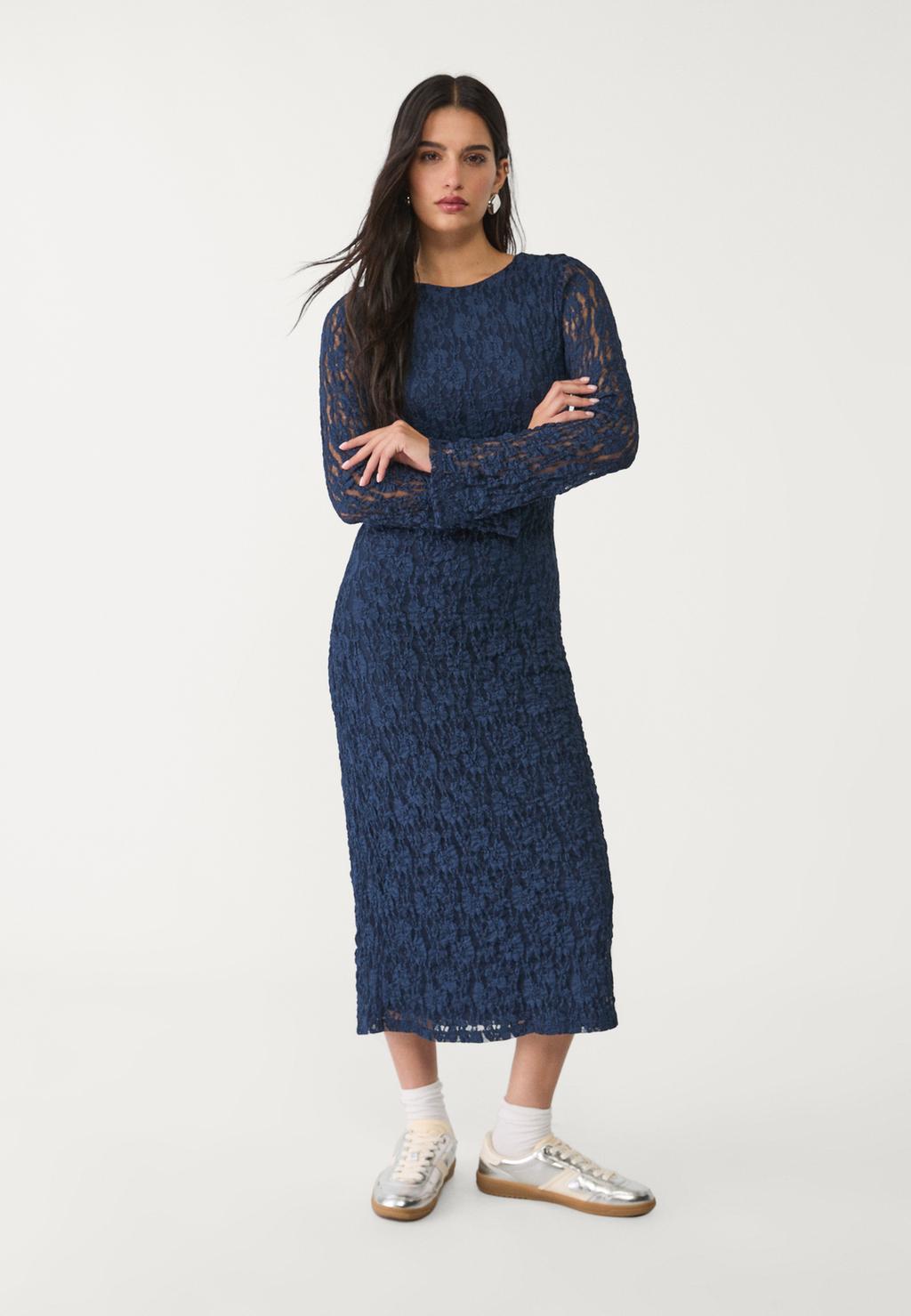 Long sleeve lace midi dress