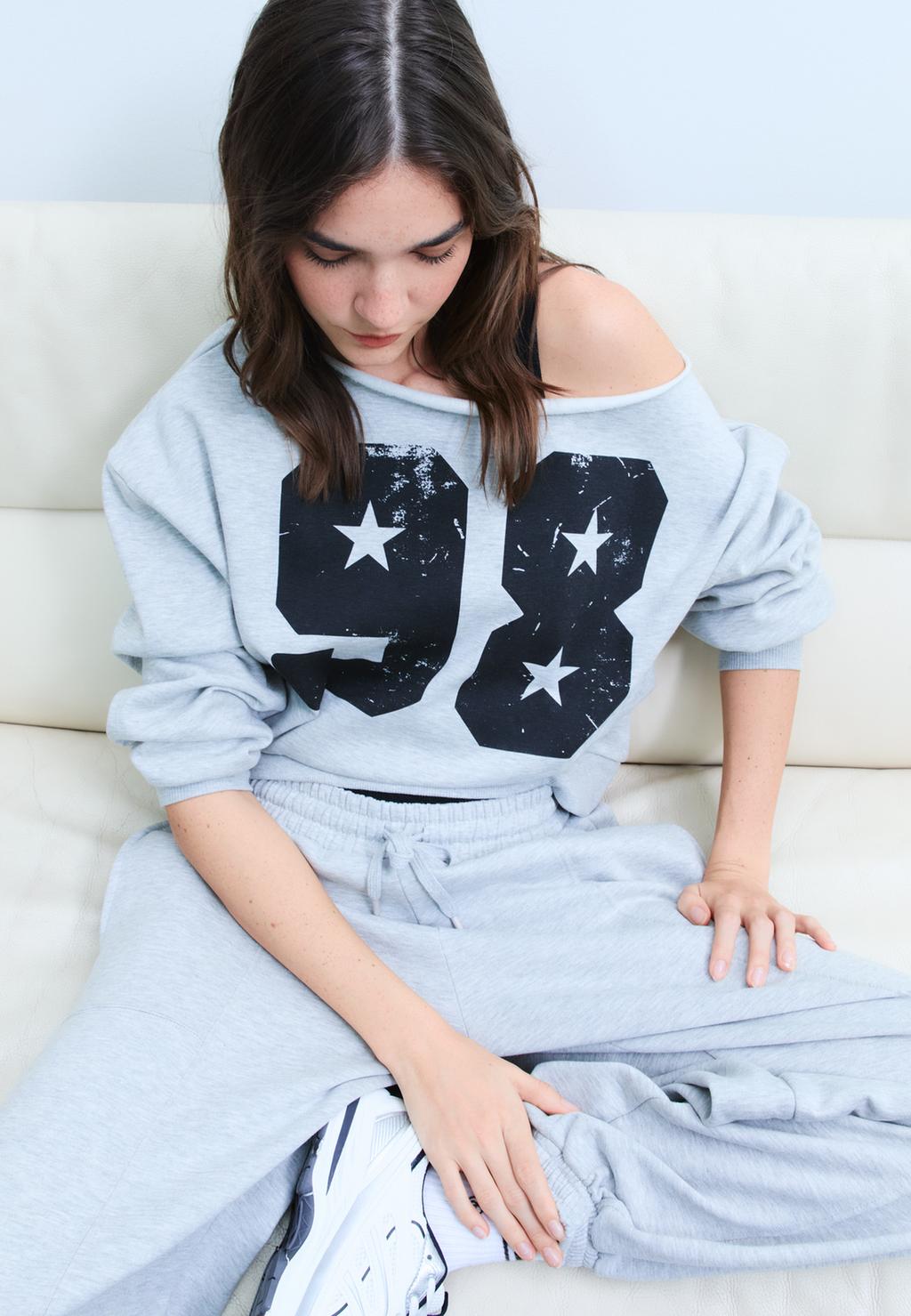 Printed asymmetric sweatshirt