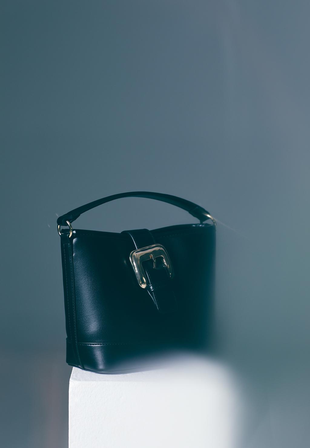 Mini bucket bag with buckle