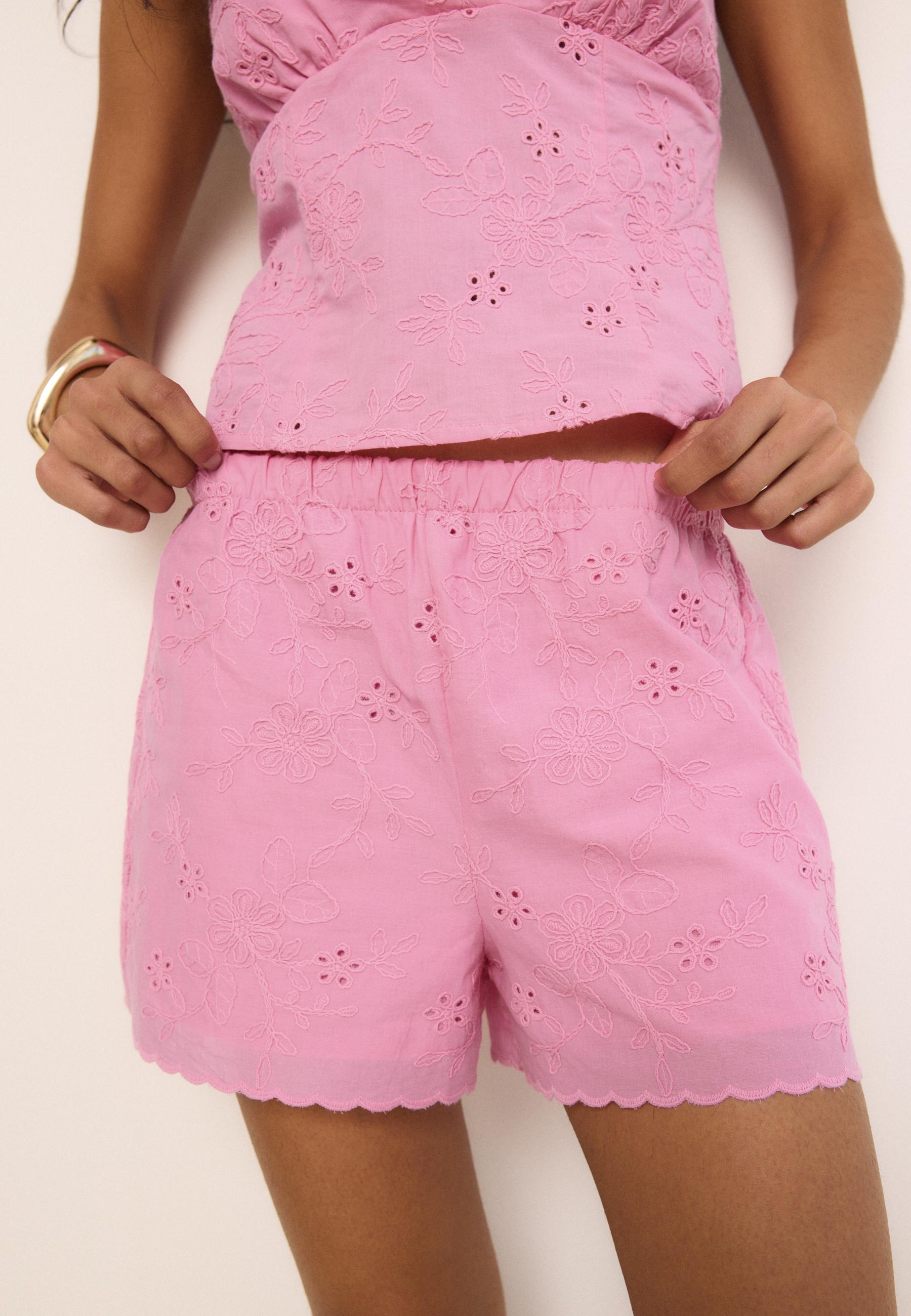 Embroidered shorts — Bubblegum pink