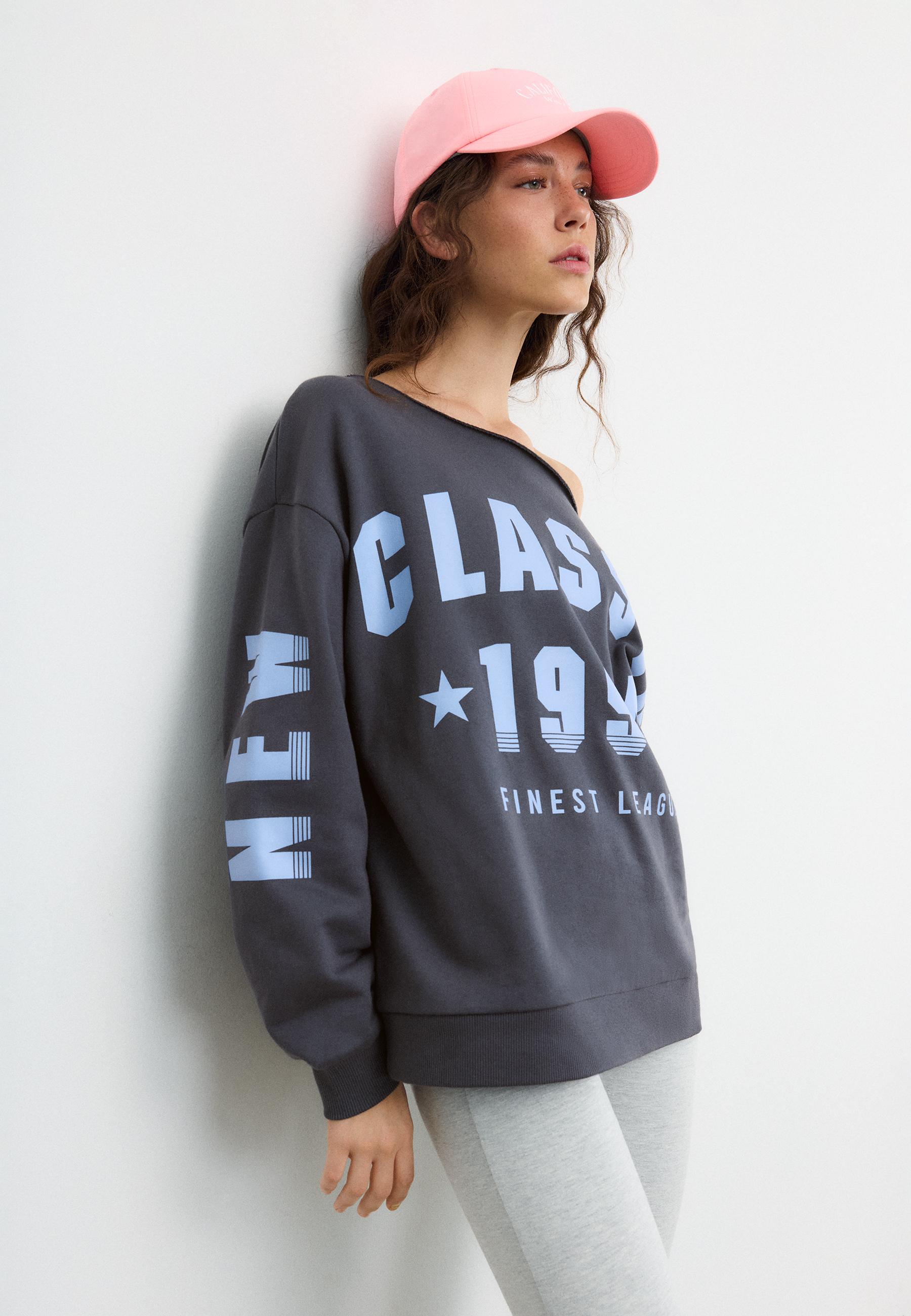 Kayık yaka baskılı sweatshirt