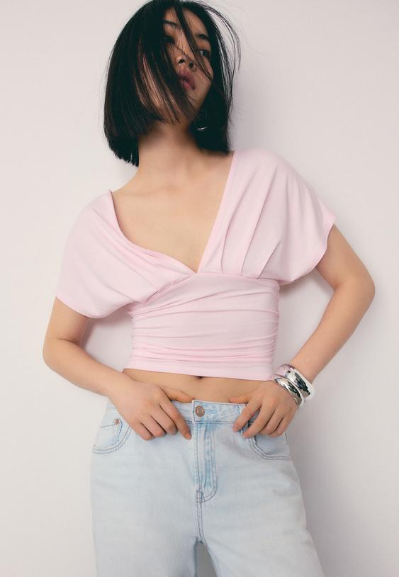 t shirt col en v avec ceinture