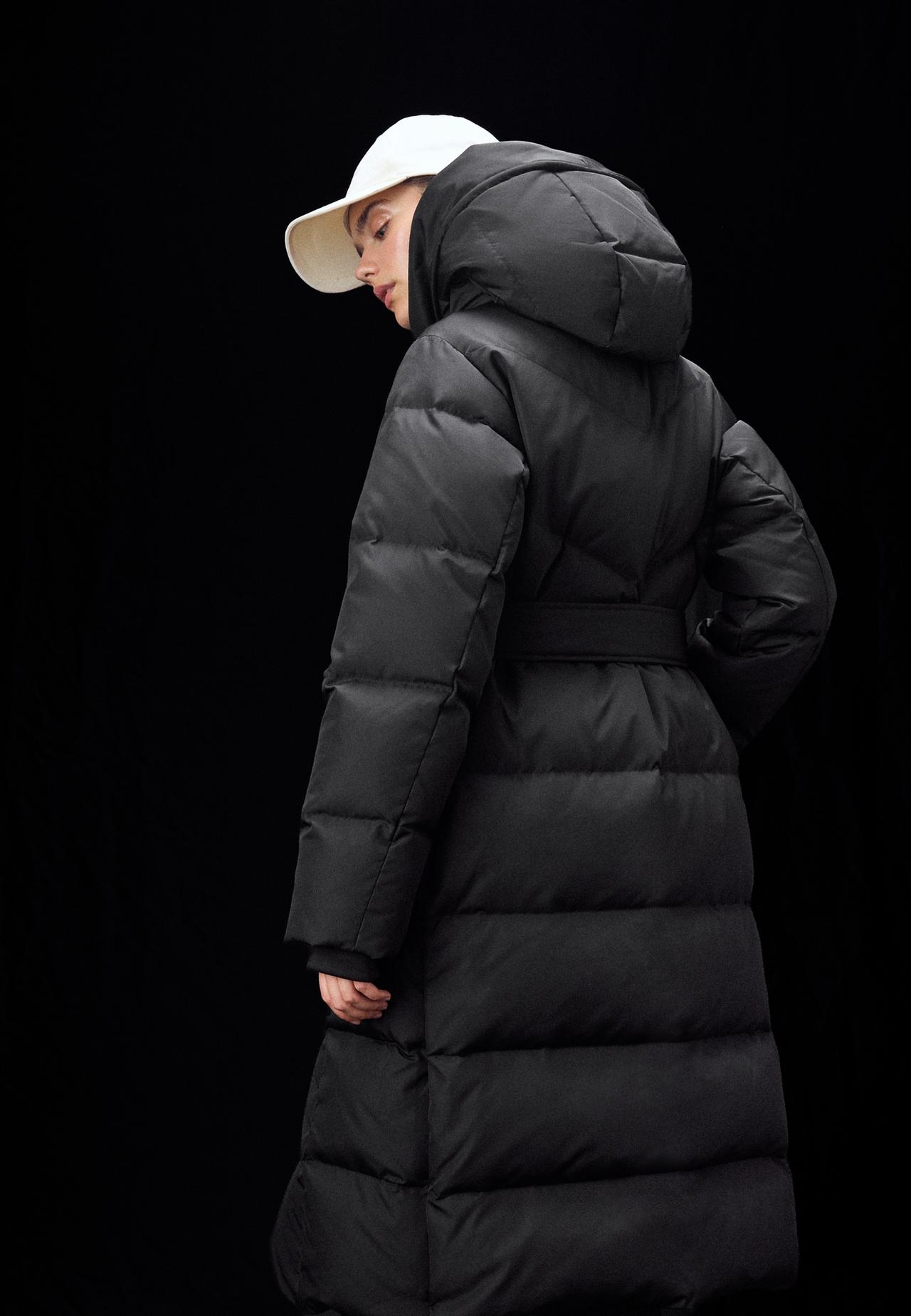 Belted puffer coat — Black