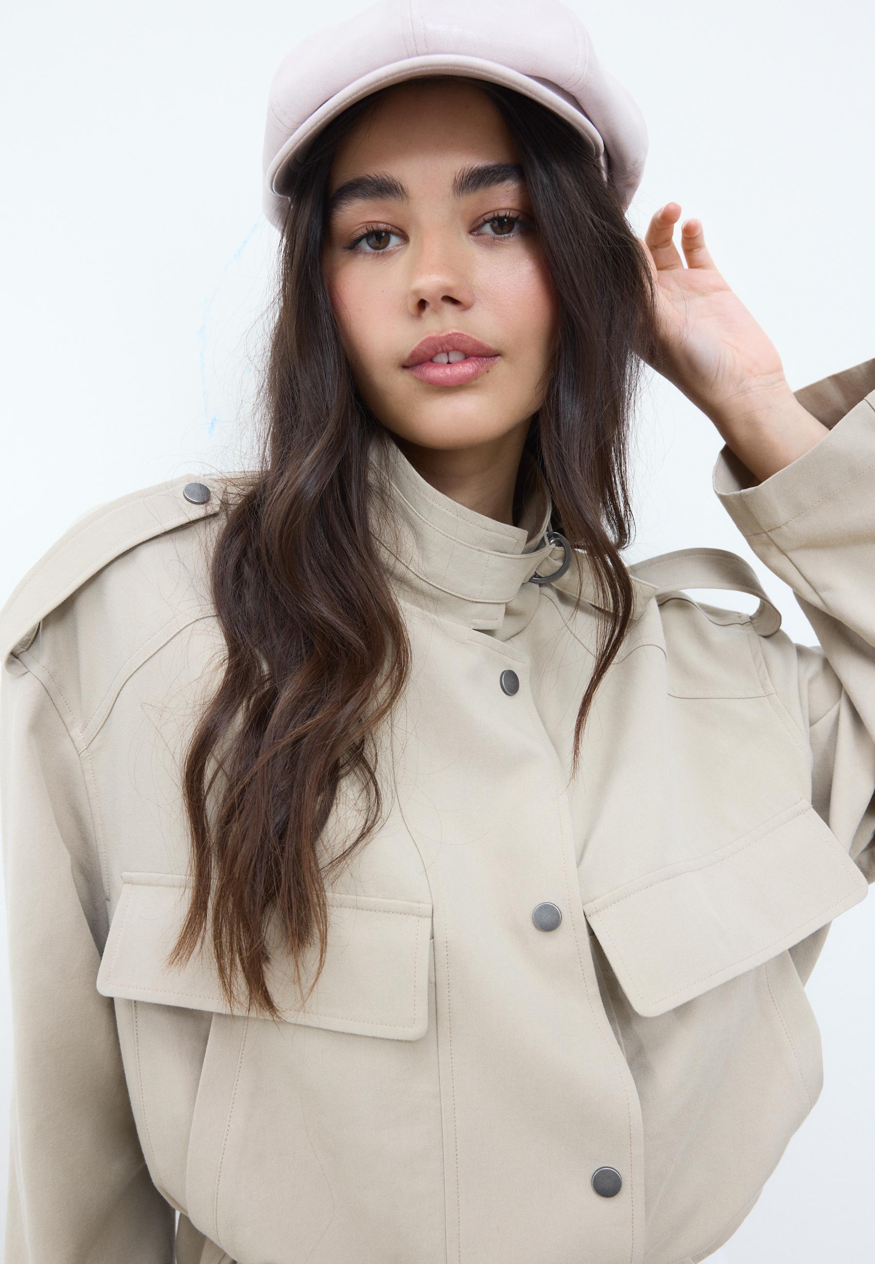 Fluid cropped jacket with front pockets — Stone