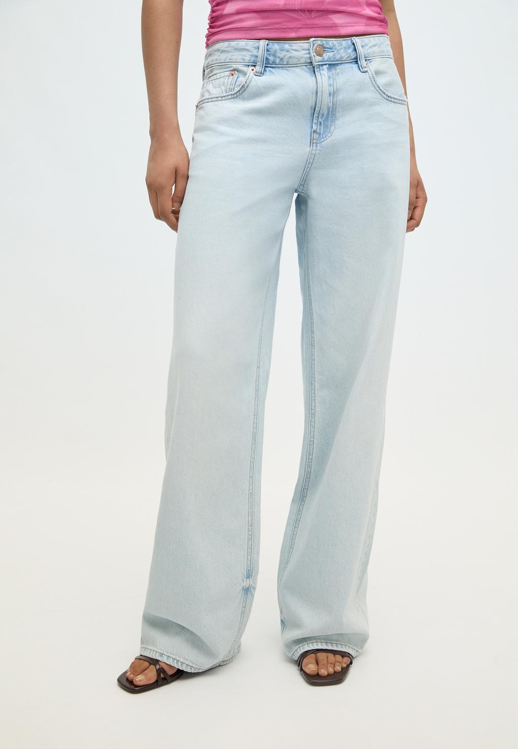 D91 Low wide-leg jeans