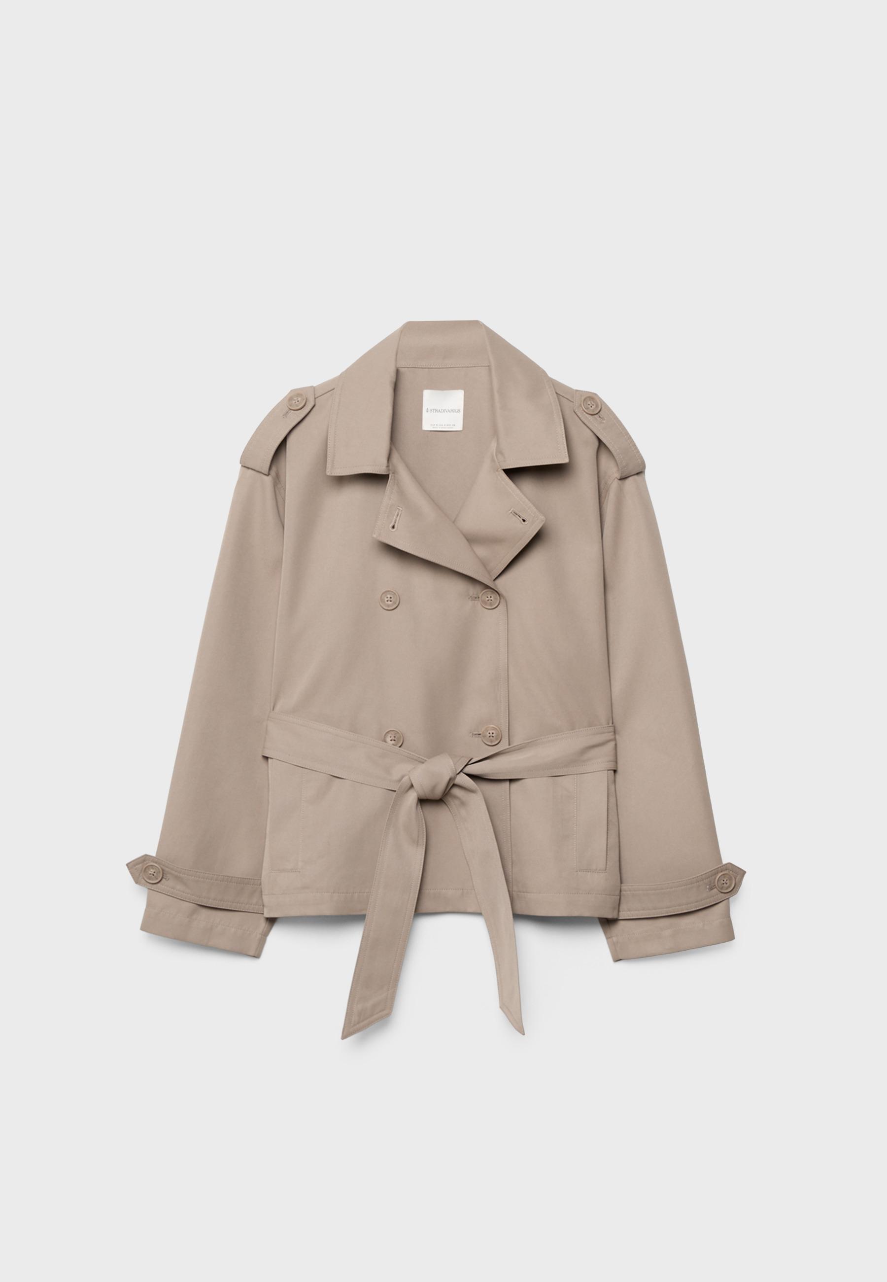 Kemerli ve dökümlü kısa trençkot - Görsel 7