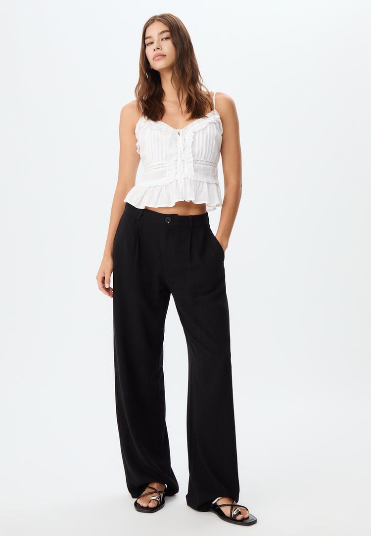 Stradivarius Pantaloni Drepți Cu Aspect De In Negru 34