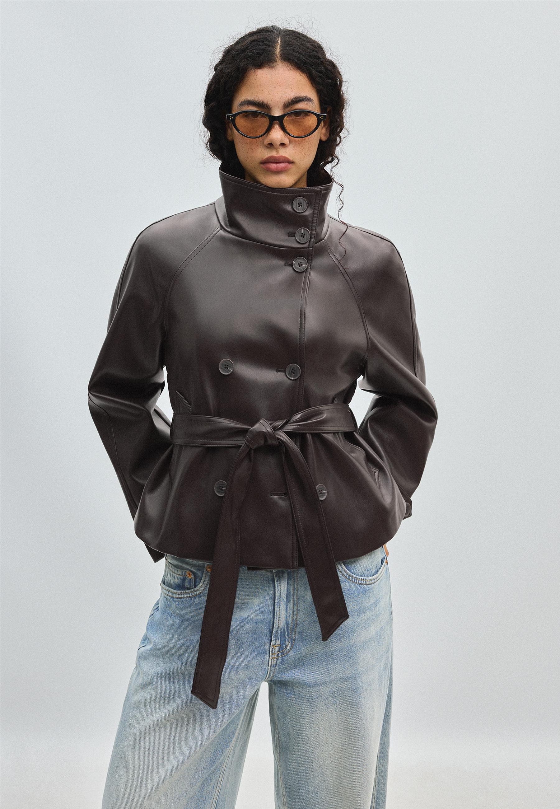Short leather effect trench coat — Dark grey