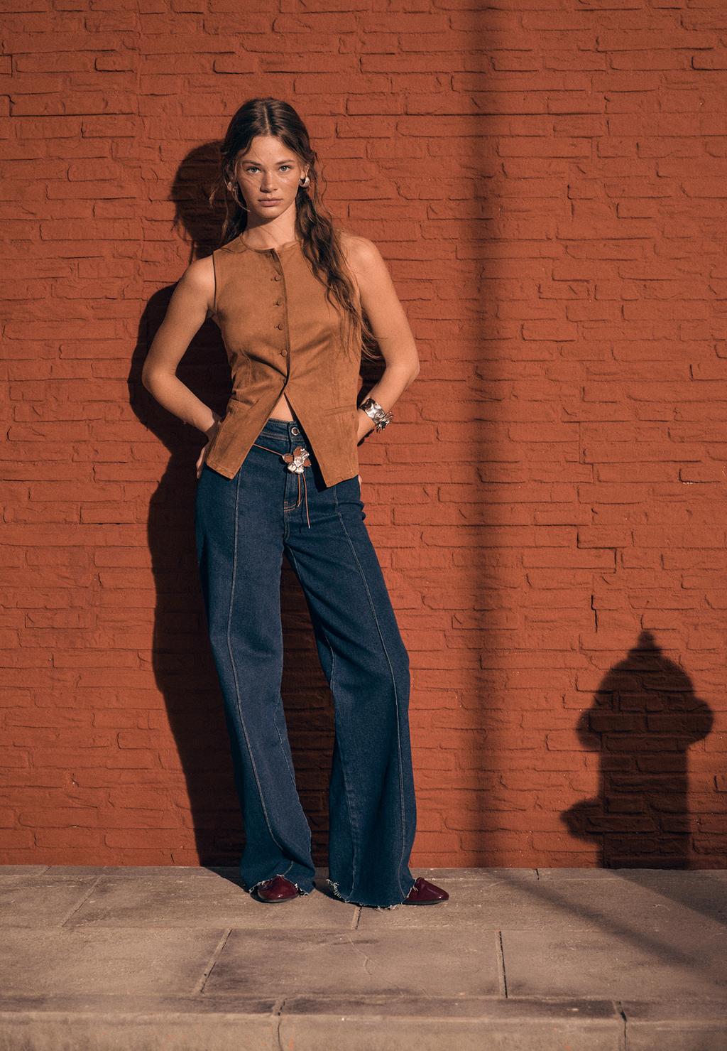 D63 Wide-leg jeans with seams