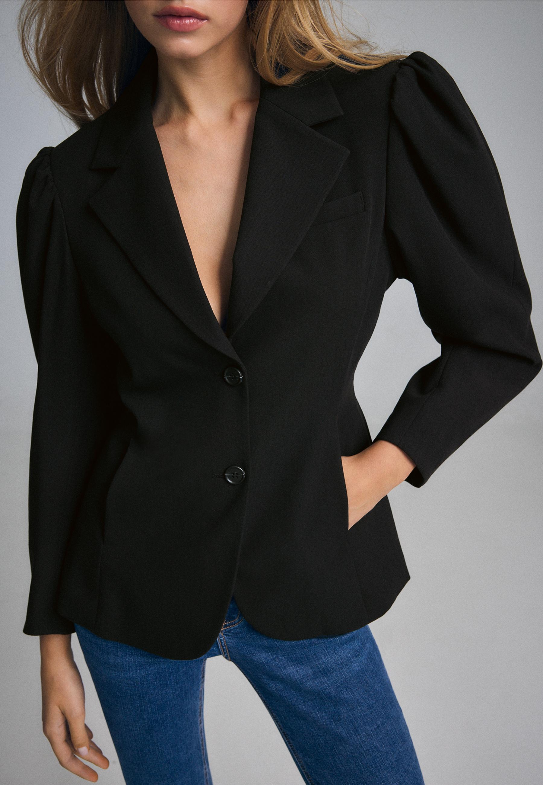 Voluminous sleeve blazer — Black