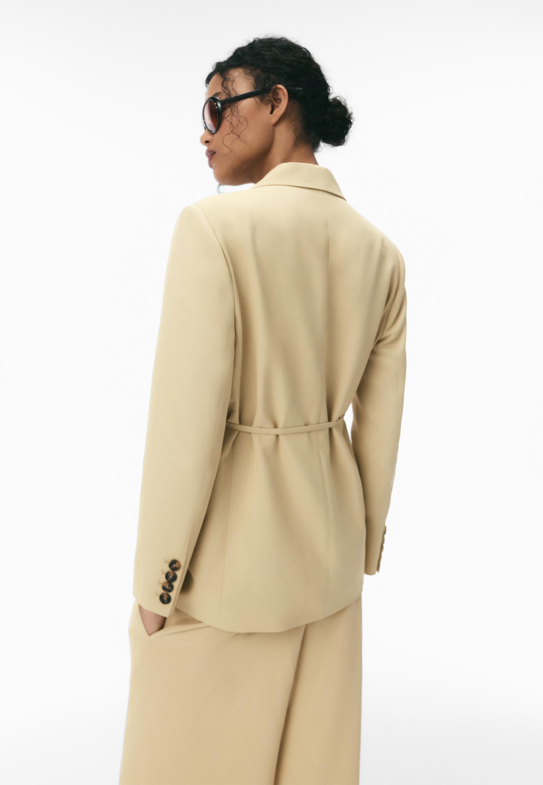 Belted blazer — Pastel yellow