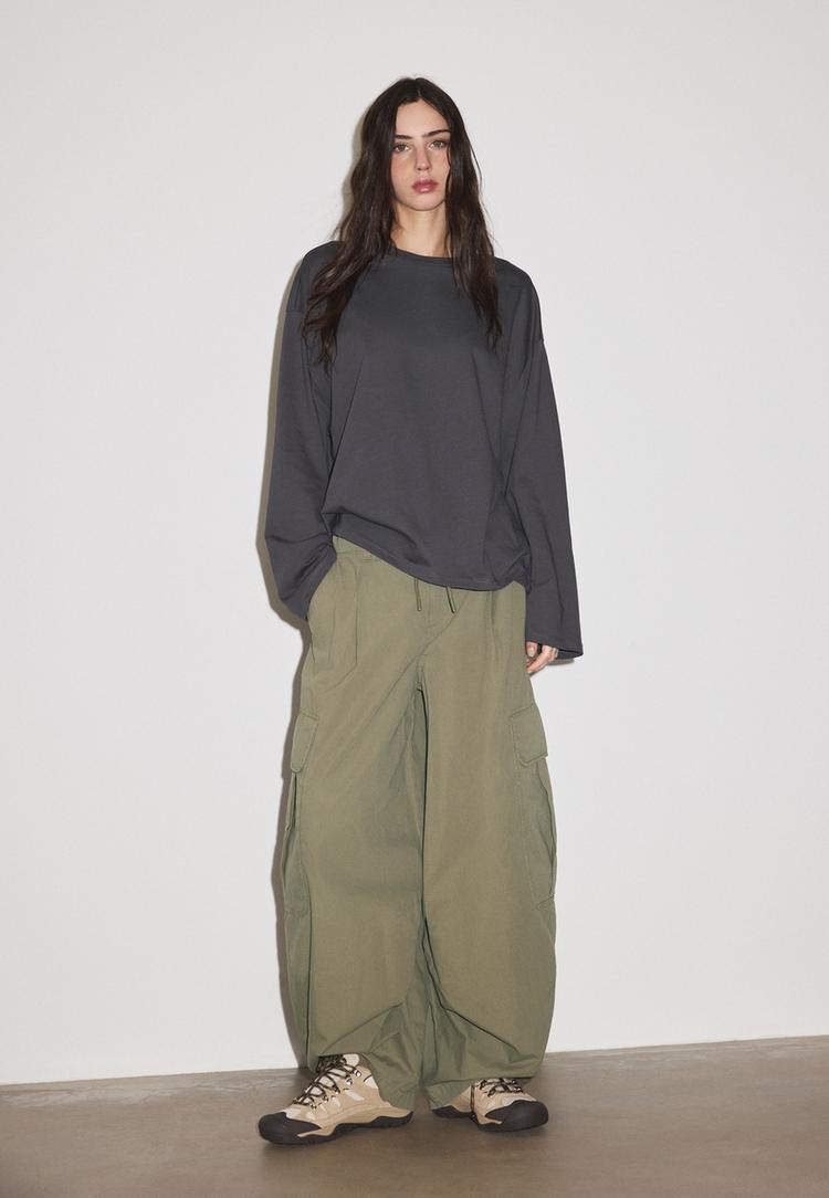 Stradivarius Boxy-Langarmshirt Dunkelgrau L