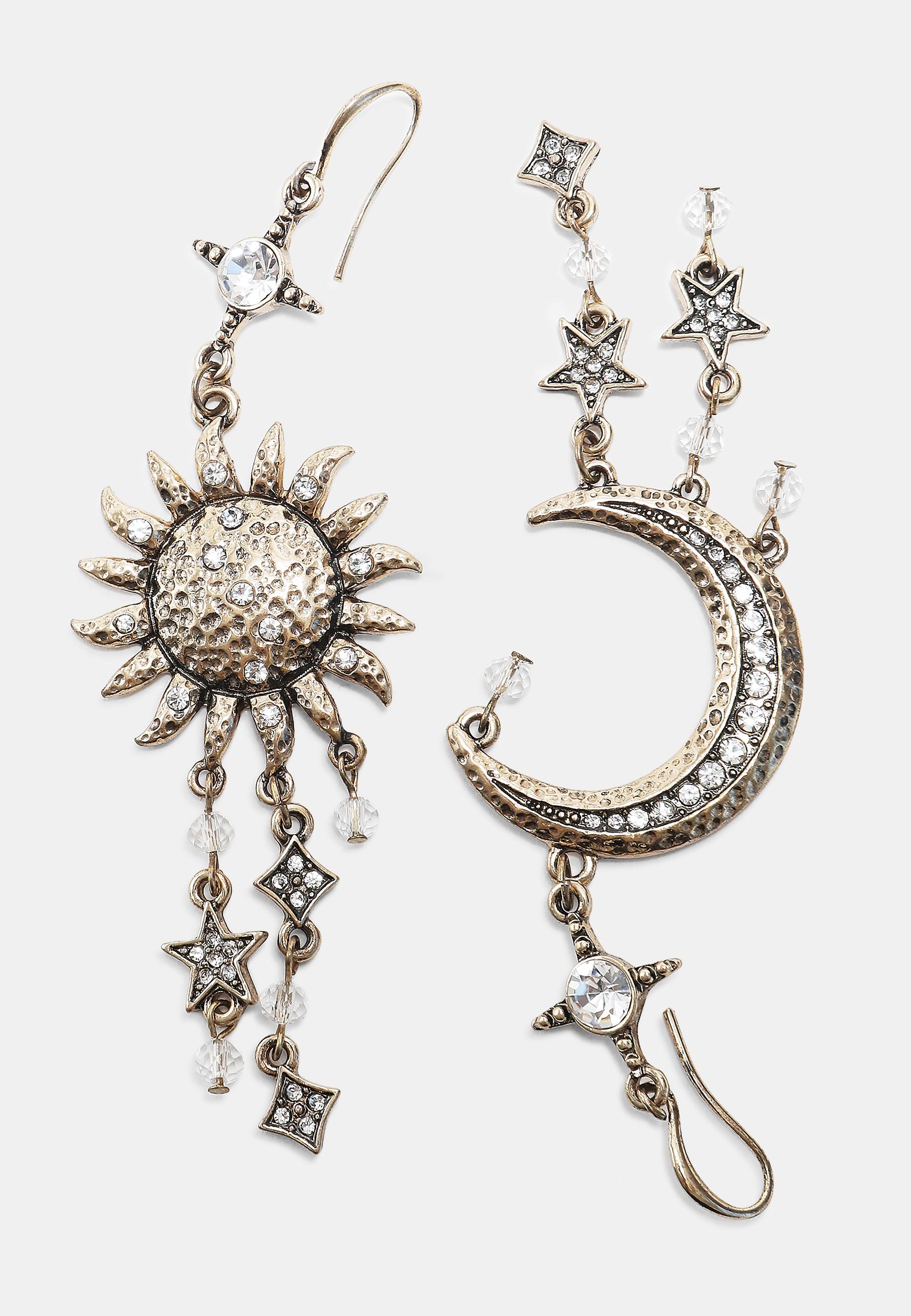 Mismatched sun and moon earrings — Gold
