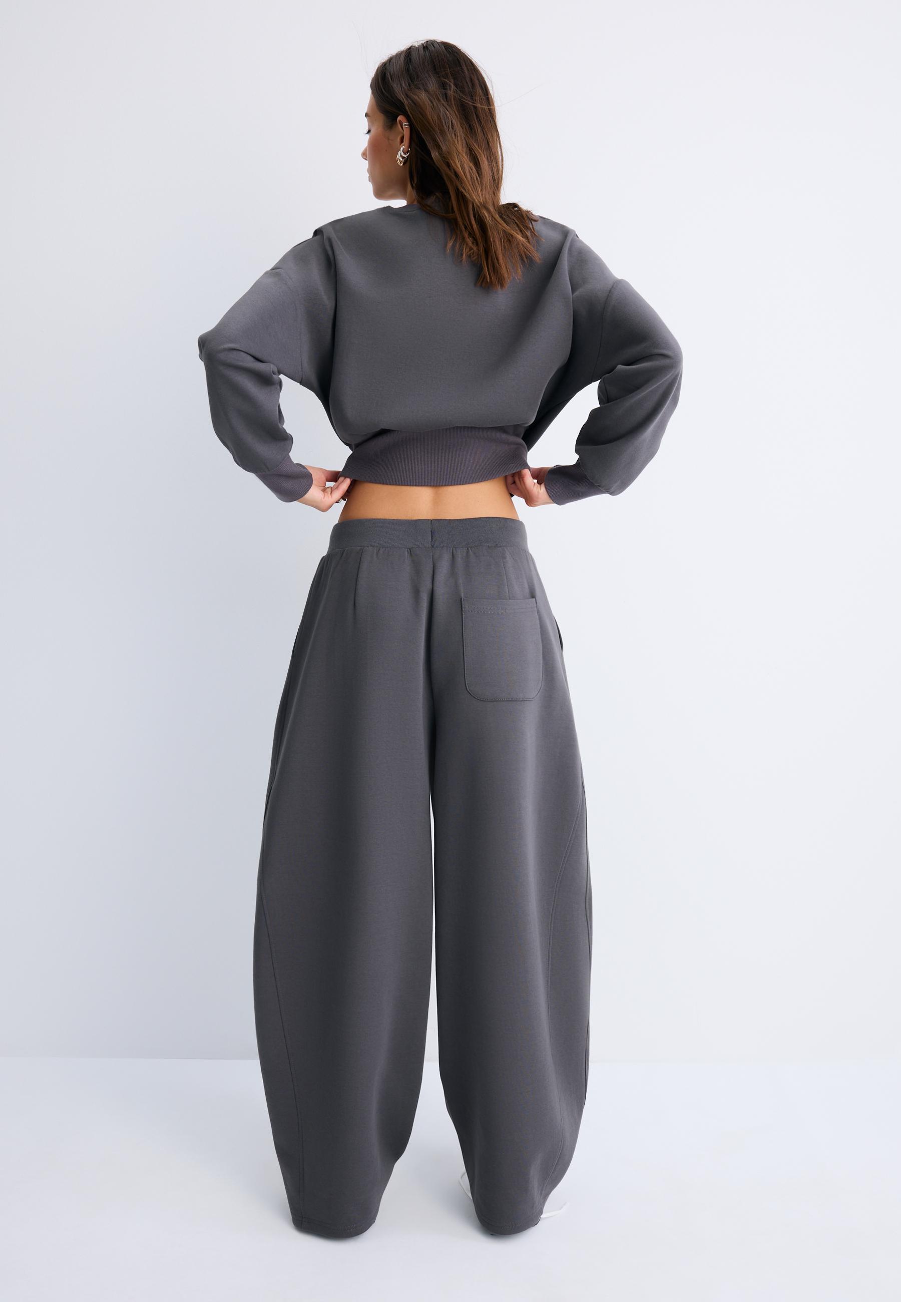 Wide-leg barrel jogger trousers — Dark grey
