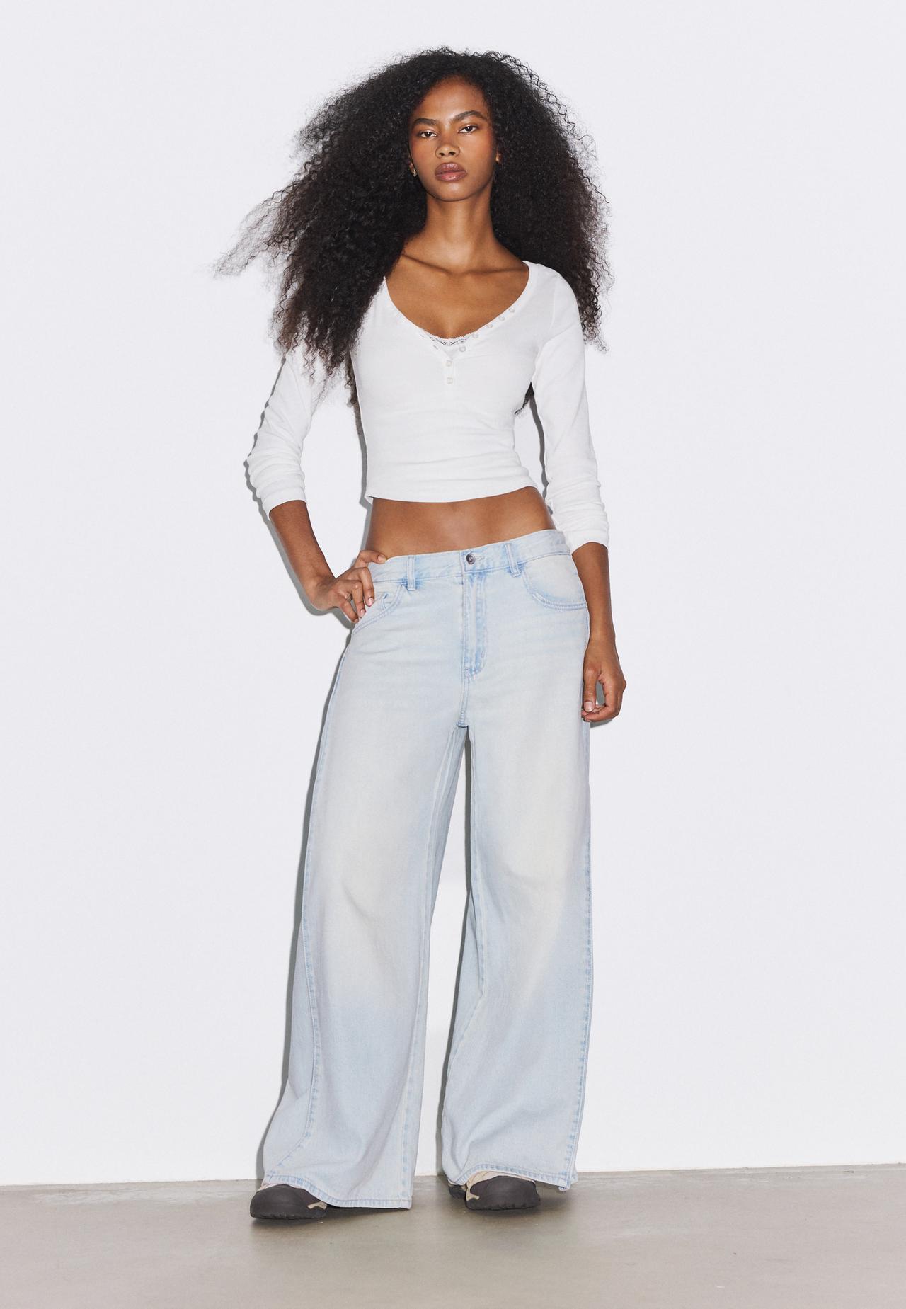 Wide-leg pleated jeans — LIGHT BLEACH
