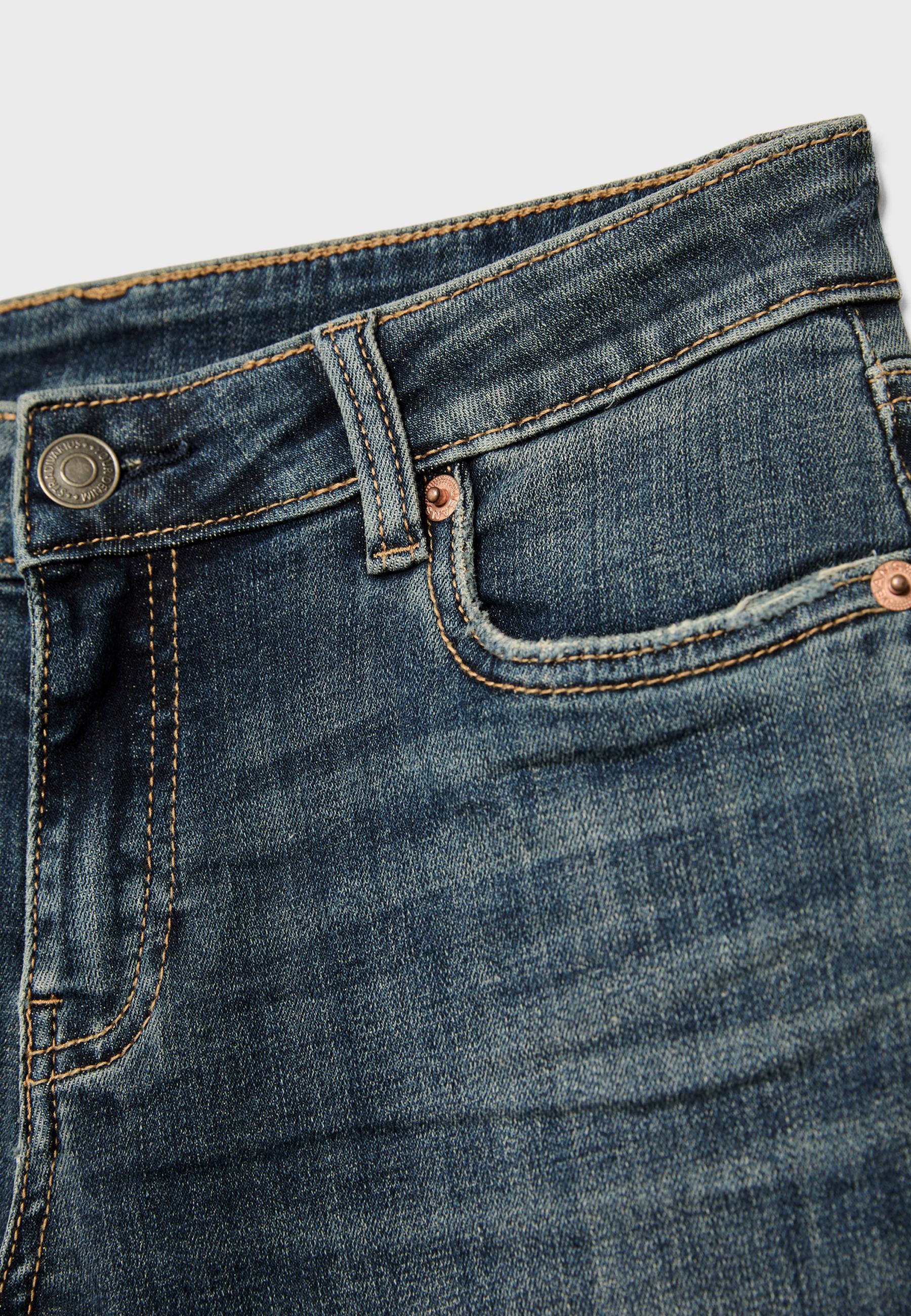 D67 slim bootcut jeans — MEDIUM DENIM WASH