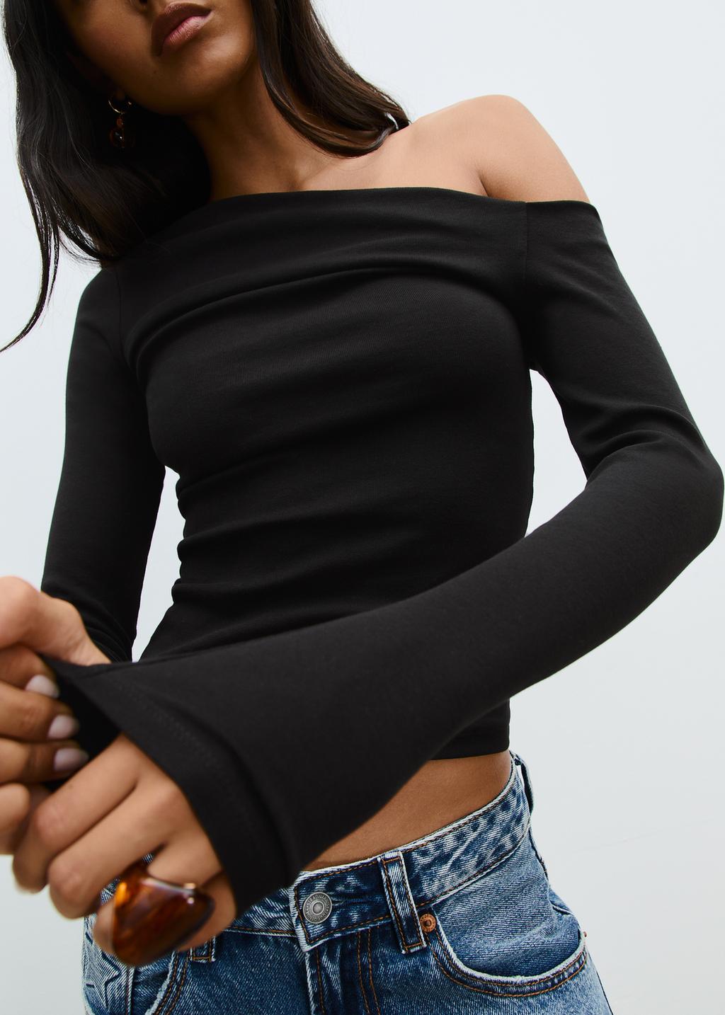 T-shirt met asymmetrische halslijn