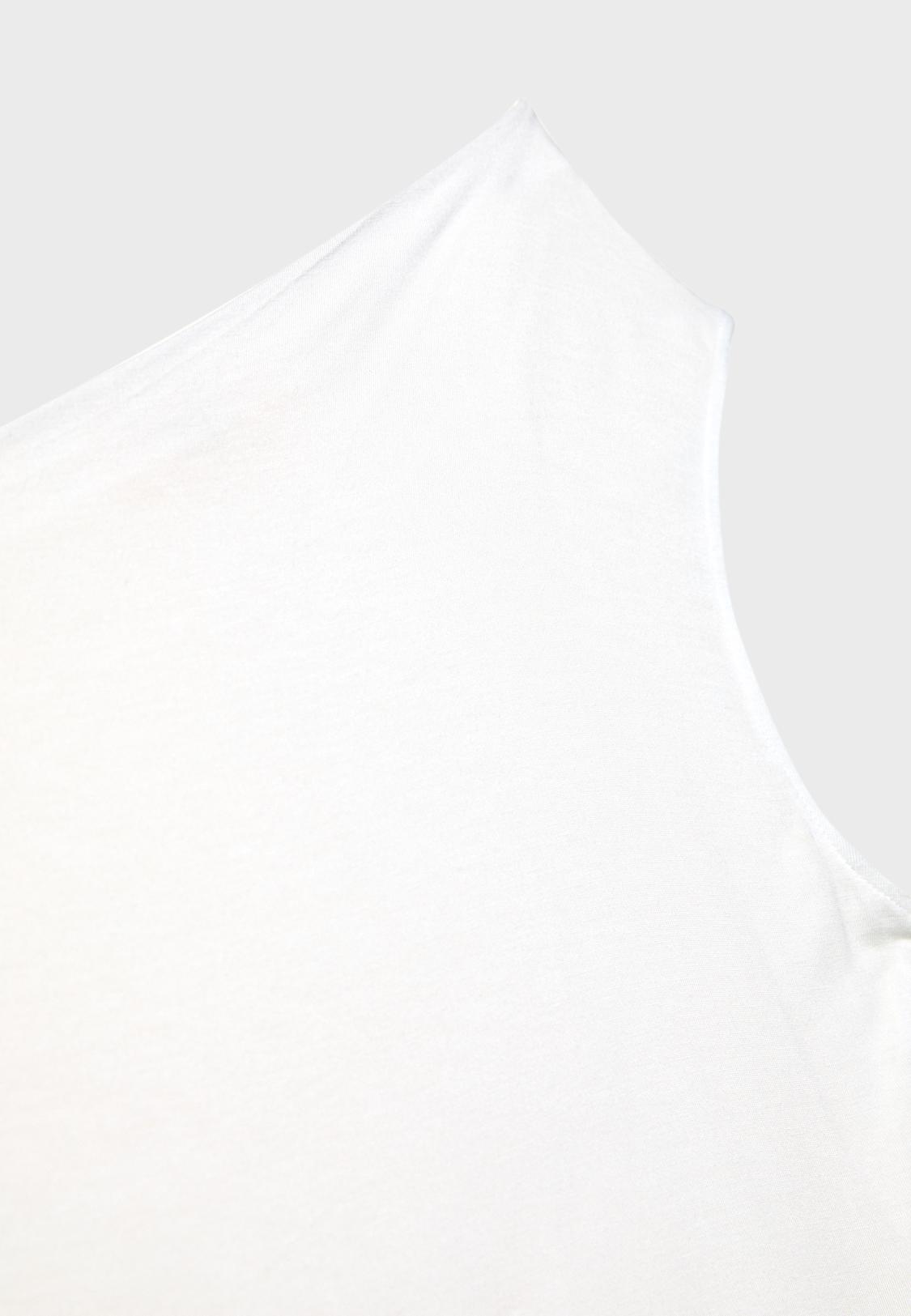 Camiseta cuello asimétrico Stradivarius España