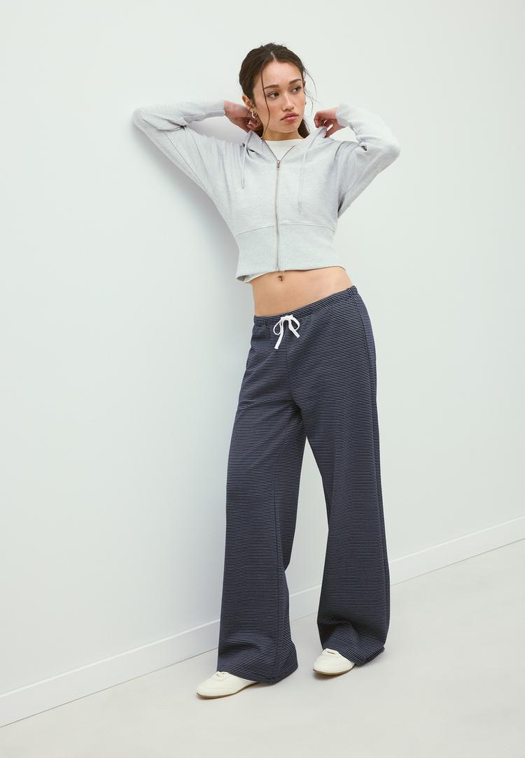 Stradivarius Jogger Παντελόνι Φαρδύ Μπαντζάκι Ρίγες Σκούρο Μπλε L