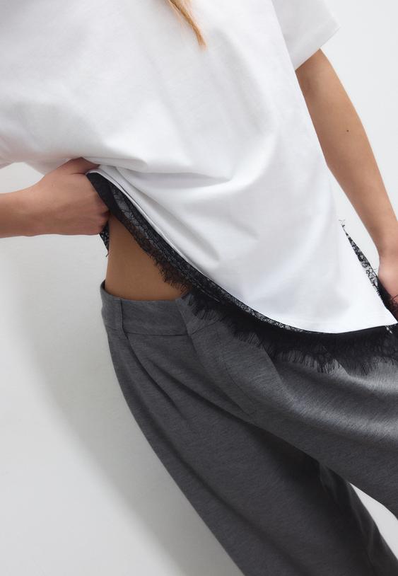 maglietta a maniche corte con orlo in pizzo