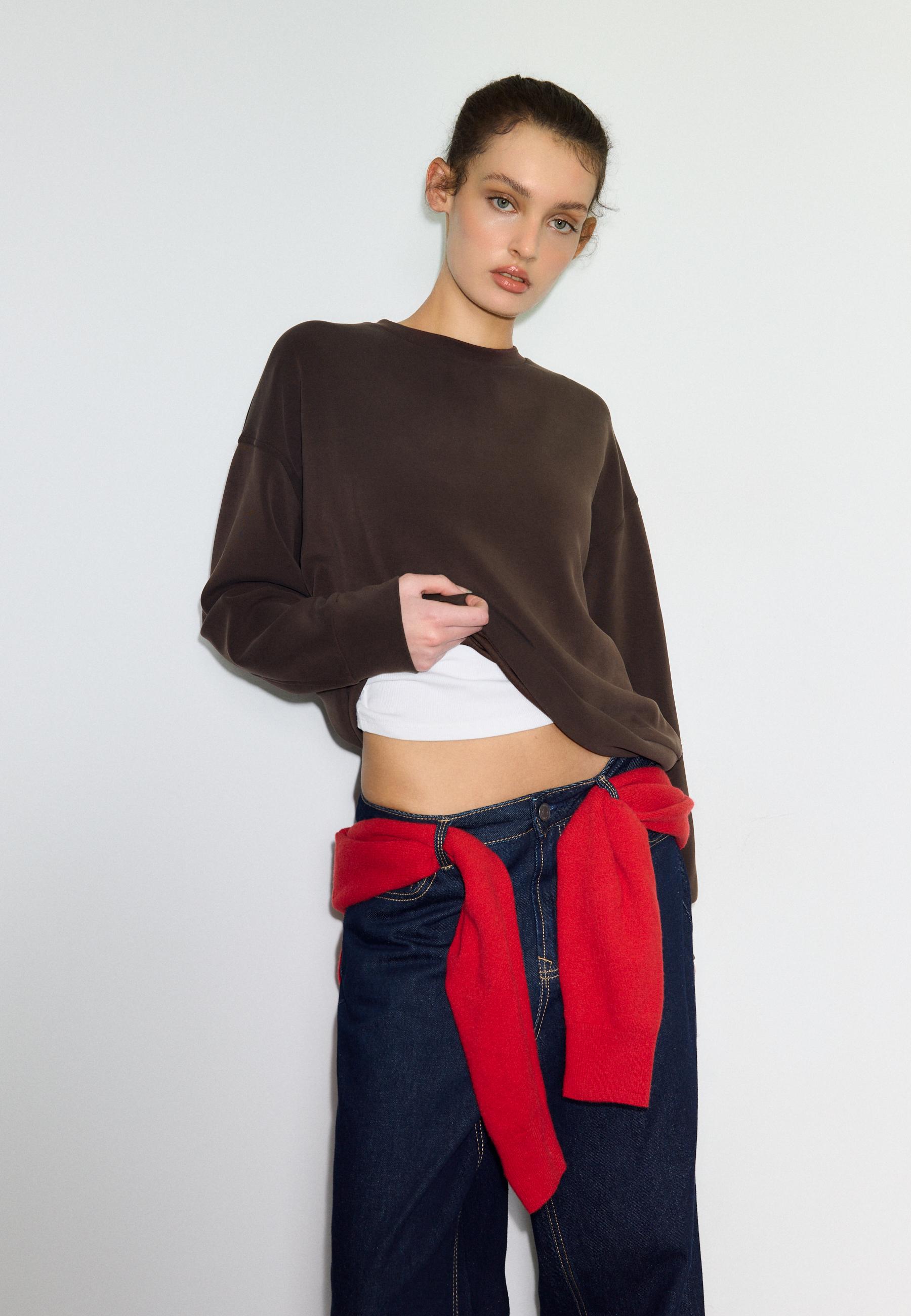 Yumuşak dokulu basic sweatshirt