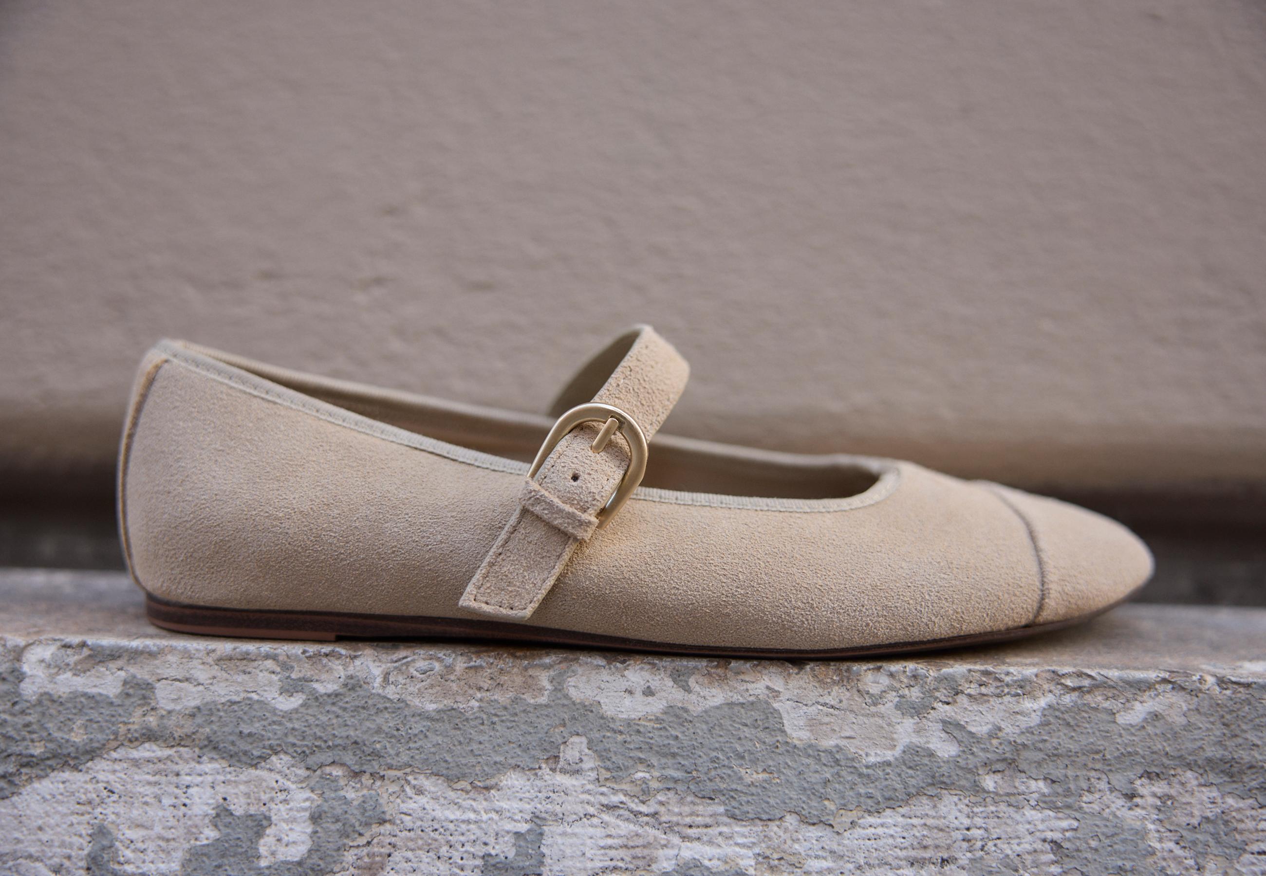 Leather toecap ballerina flats — BEIGE