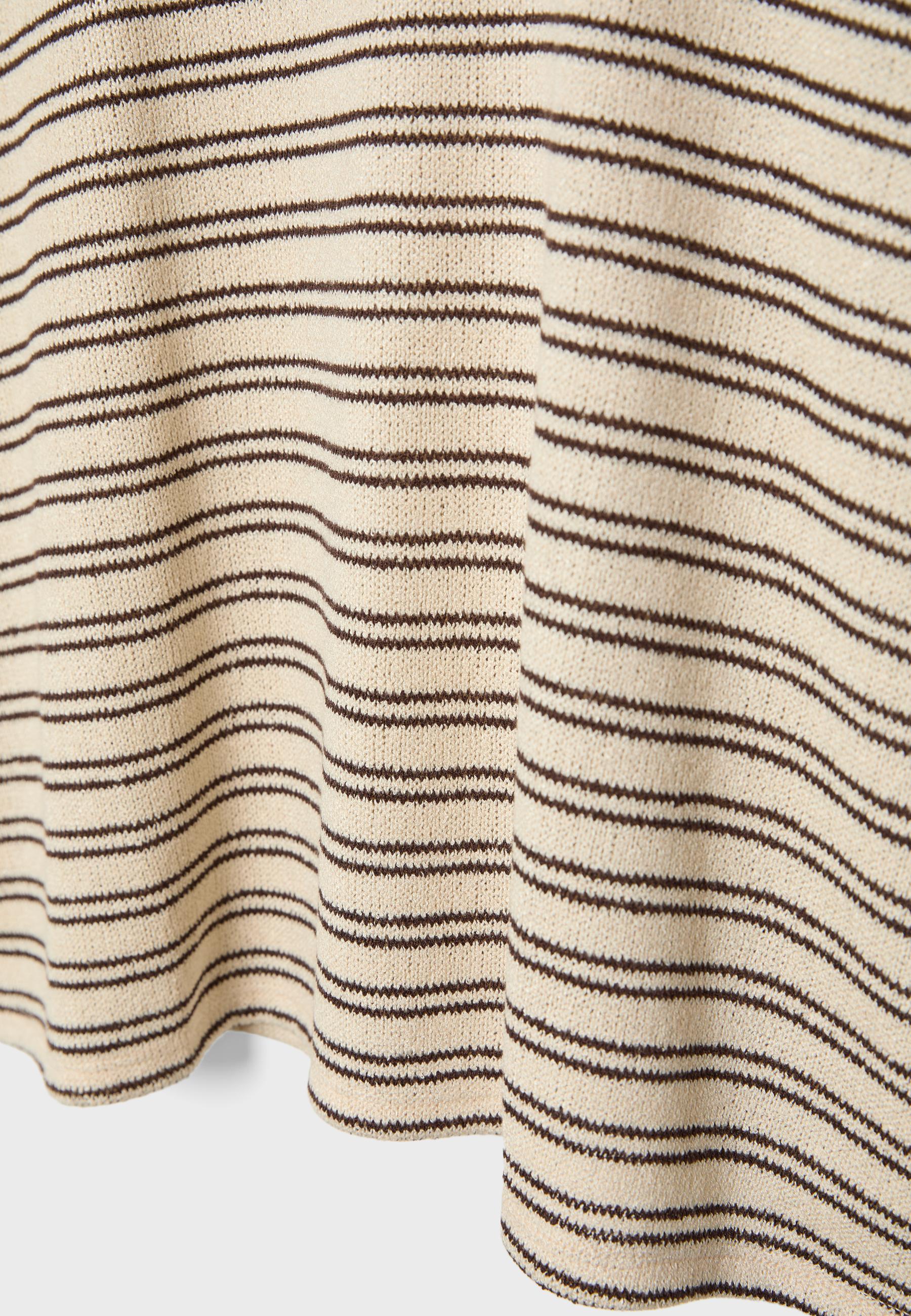 Striped rustic cape T-shirt — Stone