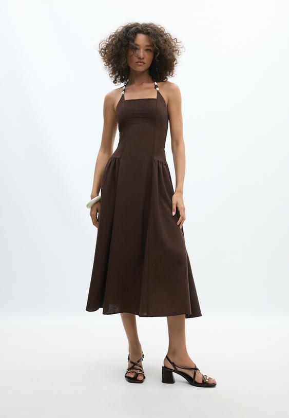 vestido midi halter detalle abalorios
