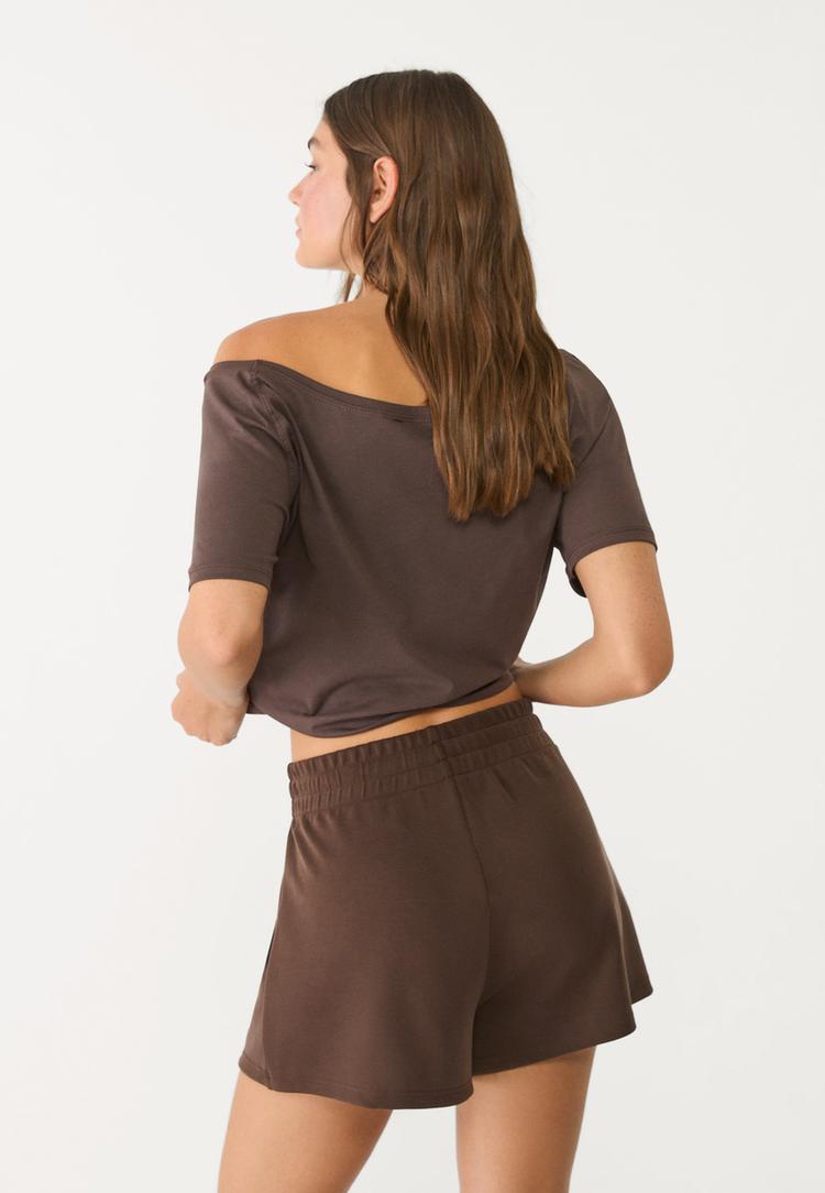 short costuras tacto suave