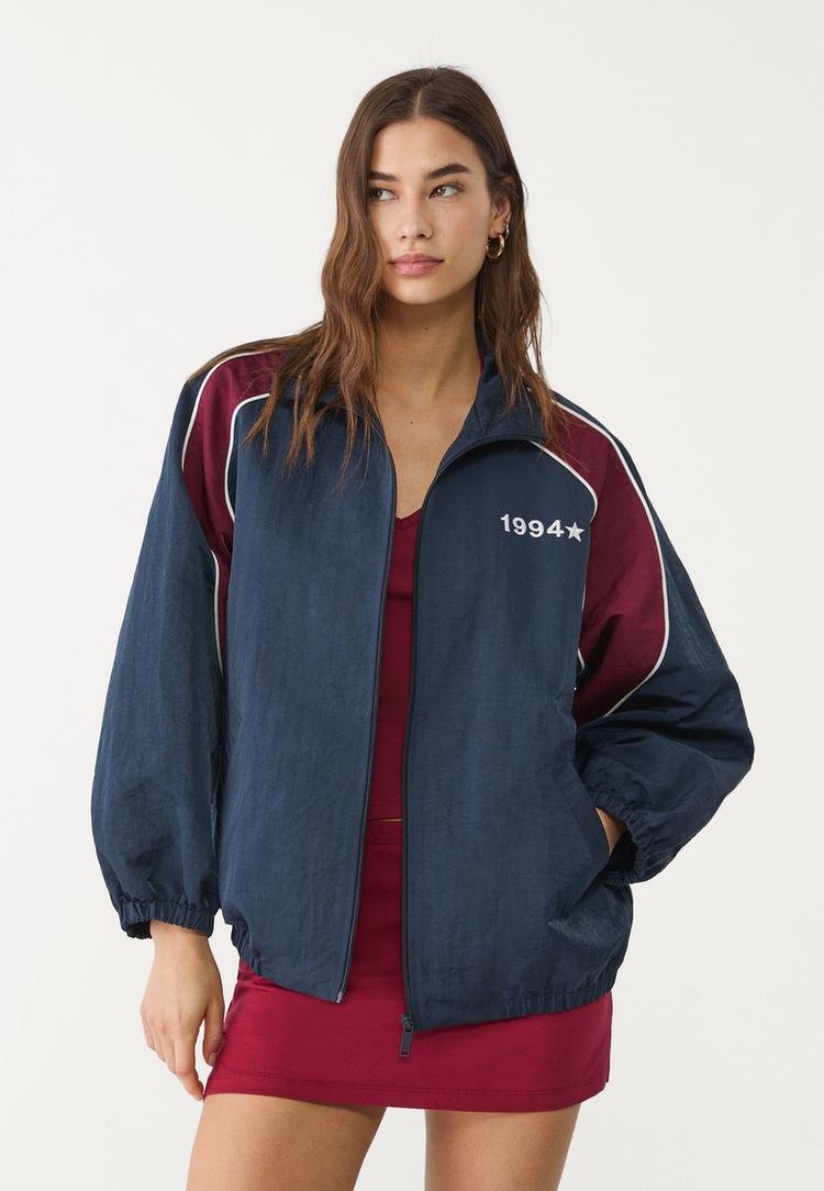 chaqueta oversize contraste
