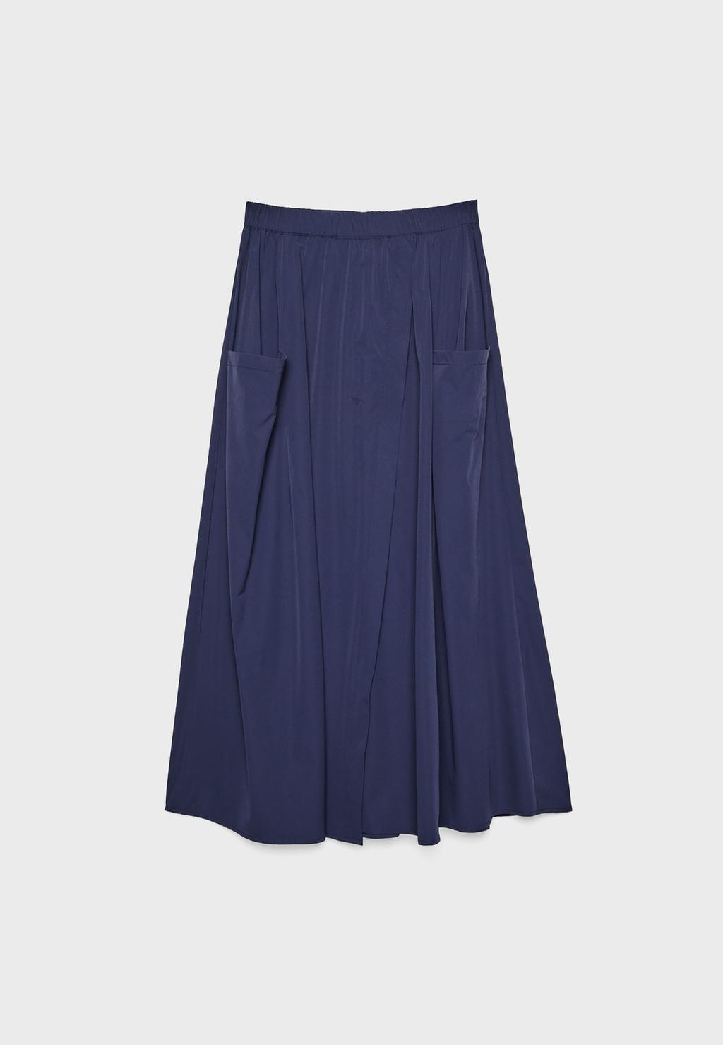 Loose-fitting midi skirt with pockets