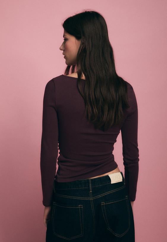 long sleeve t shirt with gathering