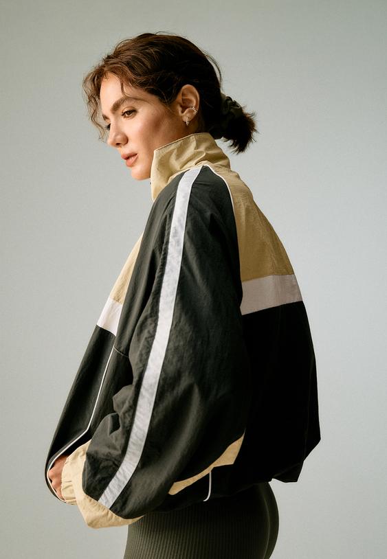 Stradivarius Regular Colourblock Windbreaker Khaki L