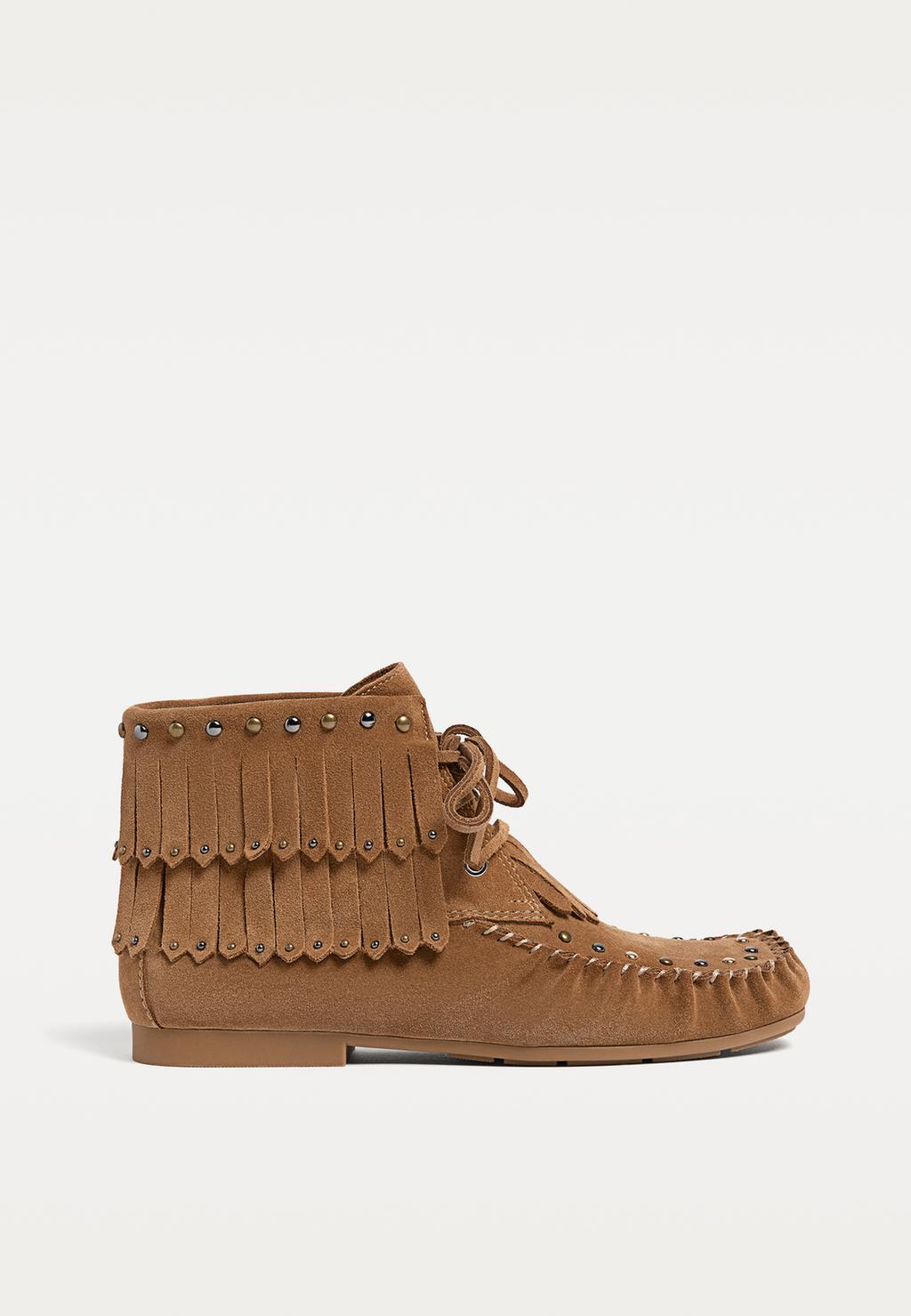 Split leather ankle boots with fringing