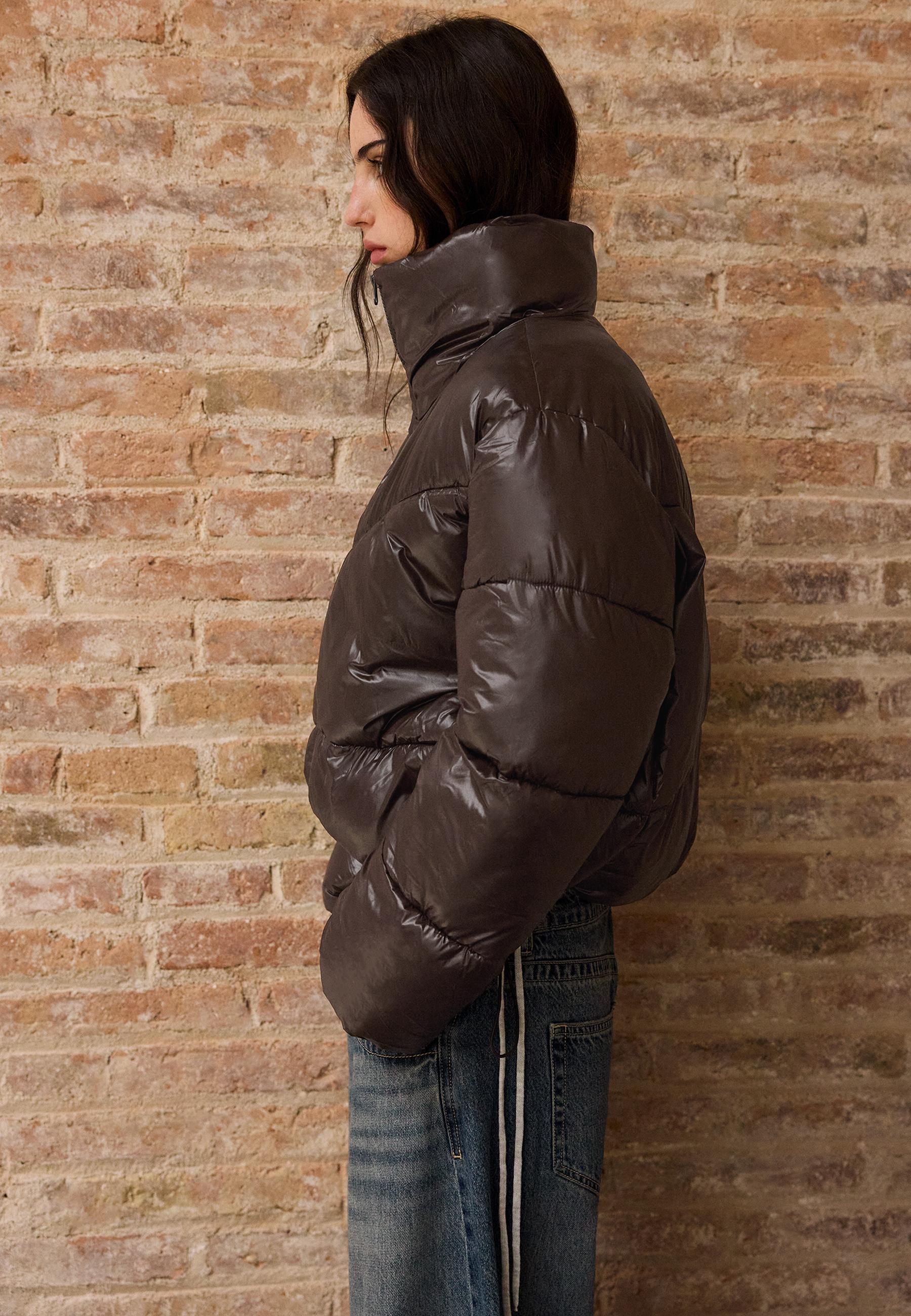 High-neck cropped puffer jacket — Brown
